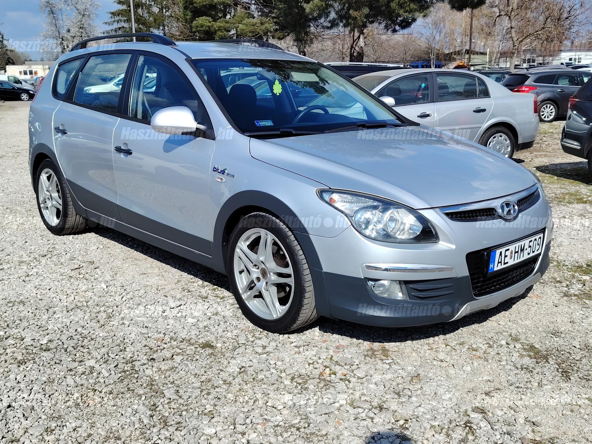 HYUNDAI I30 2010/6 - 1