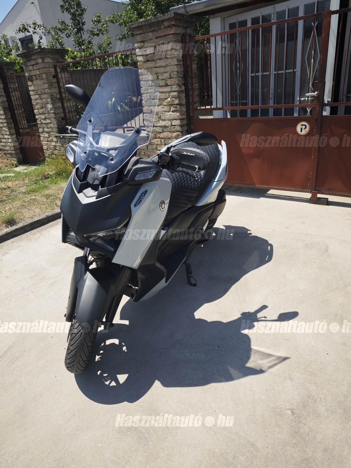 YAMAHA X-MAX 300 2025 - 1