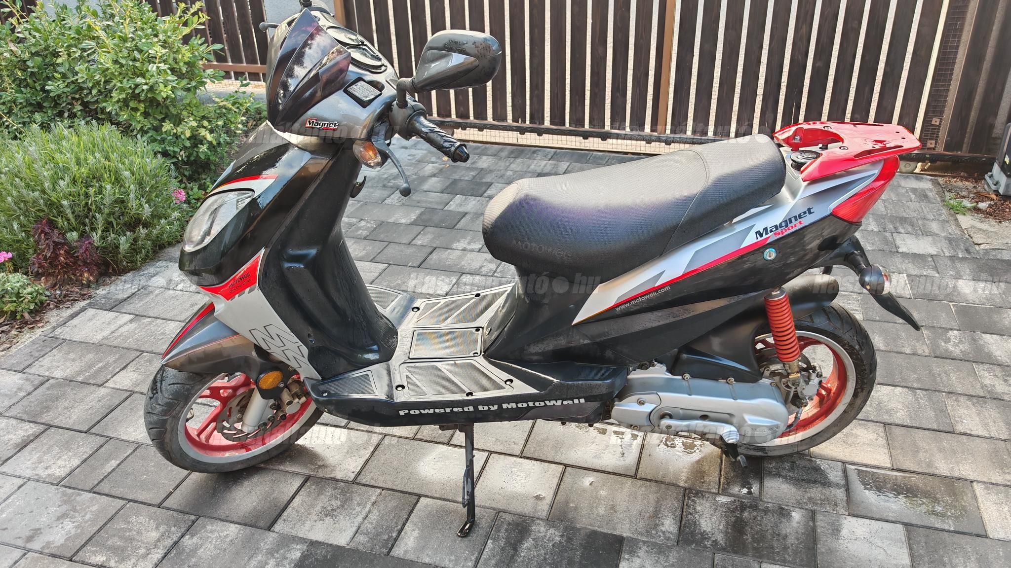 MOTOWELL MAGNET 2010 - 1