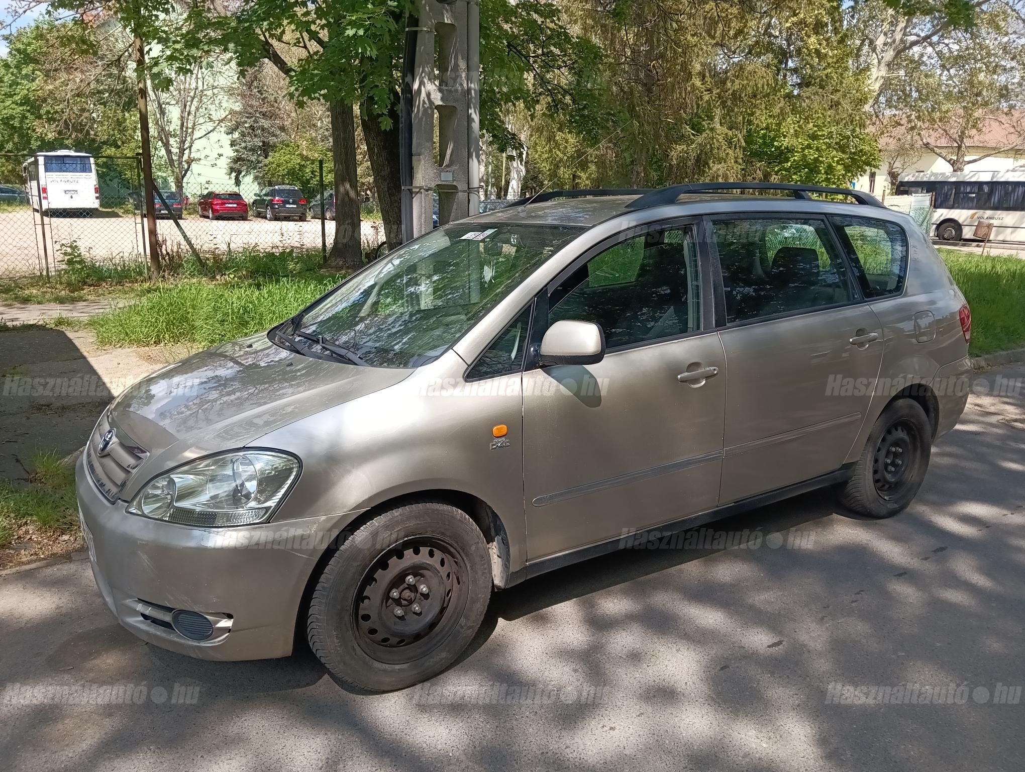 TOYOTA AVENSIS VERSO 2003/1 - 1