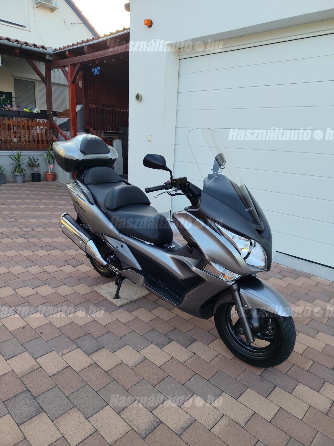 HONDA SW-T 400 2009/6 - 1