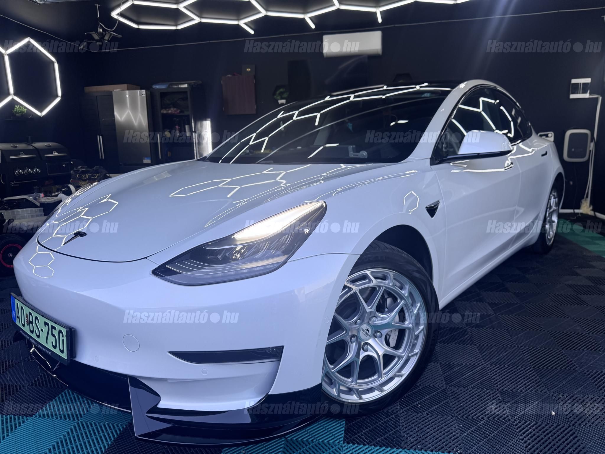 TESLA MODEL 3 2019/12 - 1