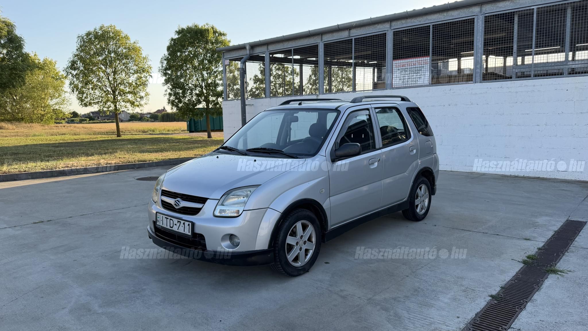 SUZUKI IGNIS 2003/8 - 1