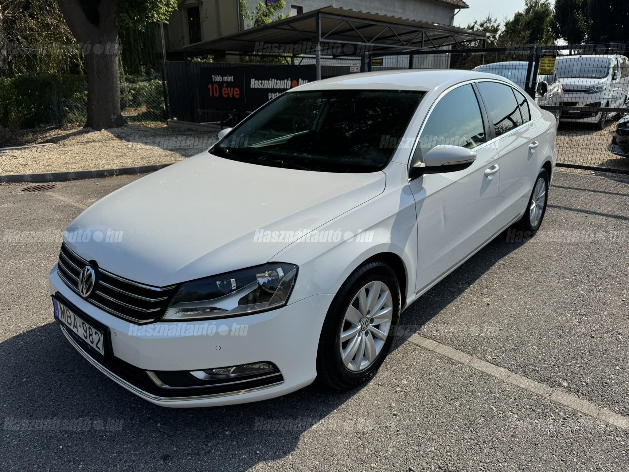 VOLKSWAGEN PASSAT 2012/4 - 1