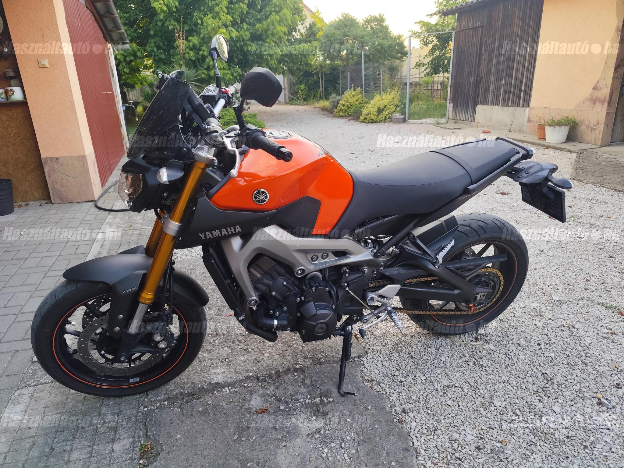 YAMAHA MT-09 2014 - 1