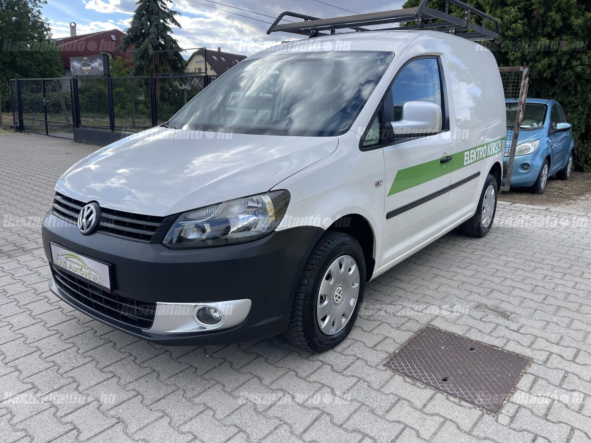 VOLKSWAGEN CADDY 2010 - 1