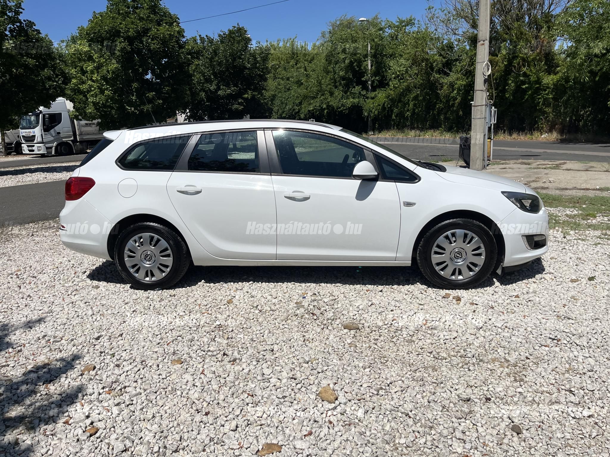 OPEL ASTRA 2013/8 - 1