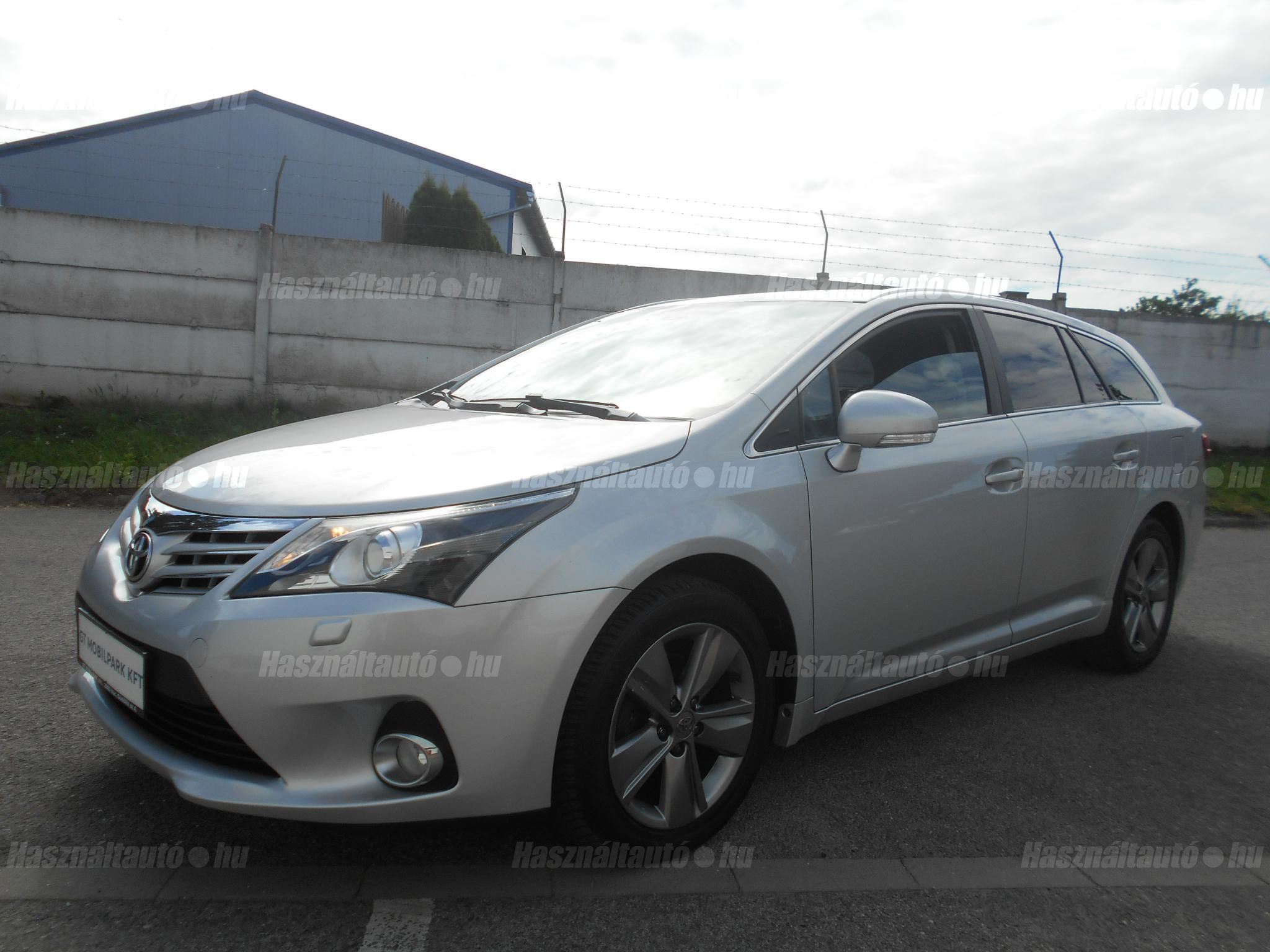 TOYOTA AVENSIS 2015/4 - 1