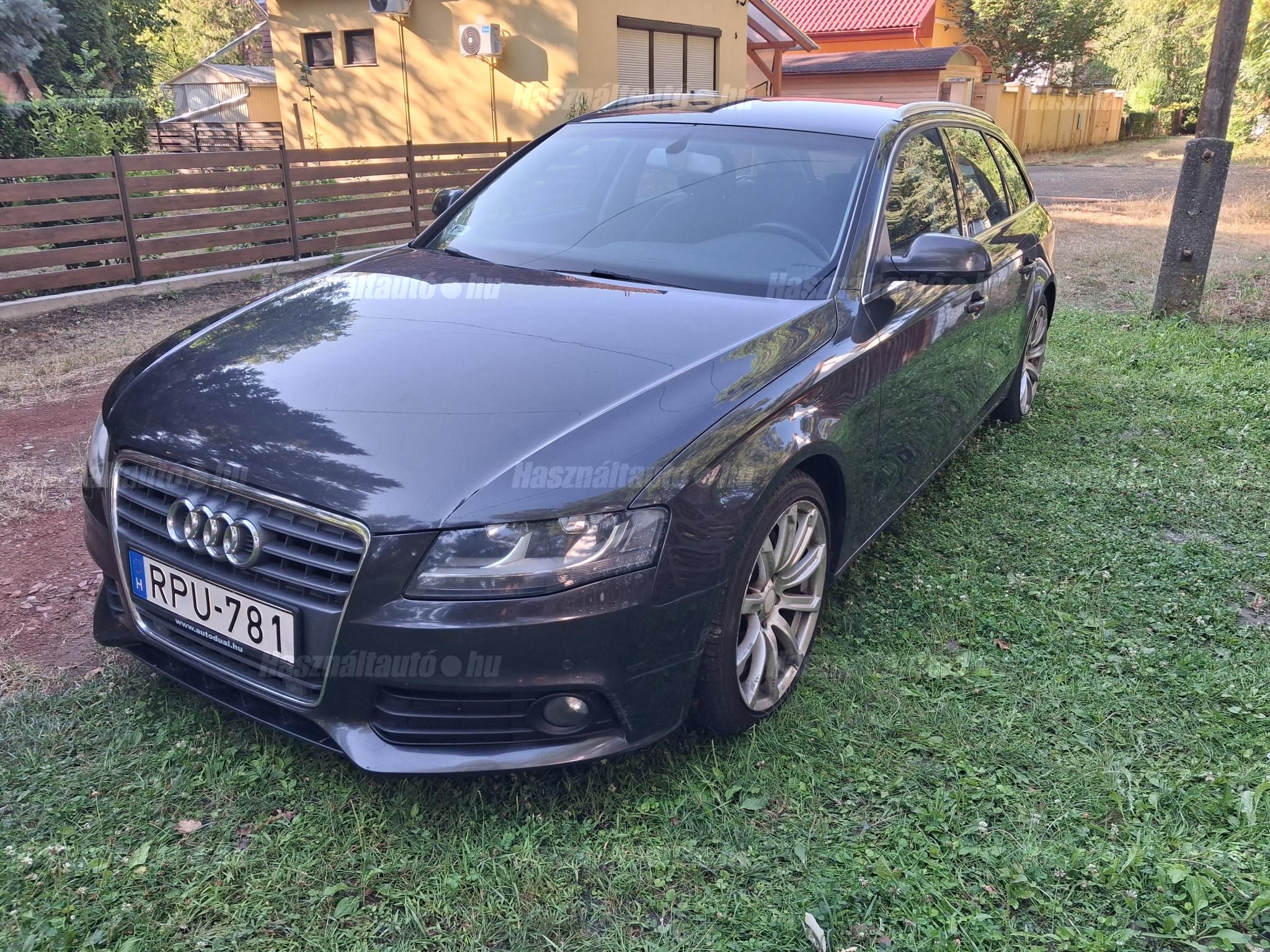 AUDI A4 2009/9 - 1