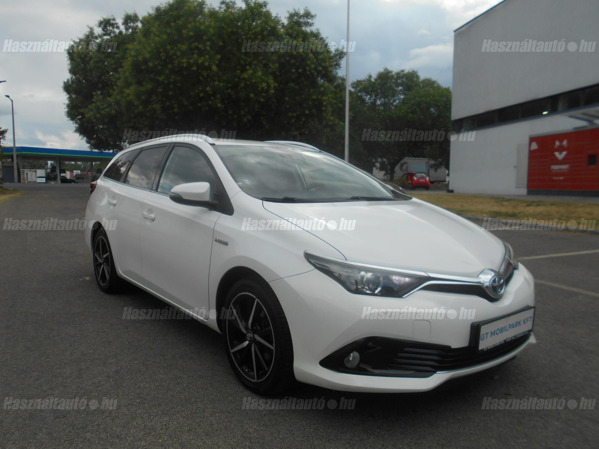TOYOTA AURIS 2017/9 - 1