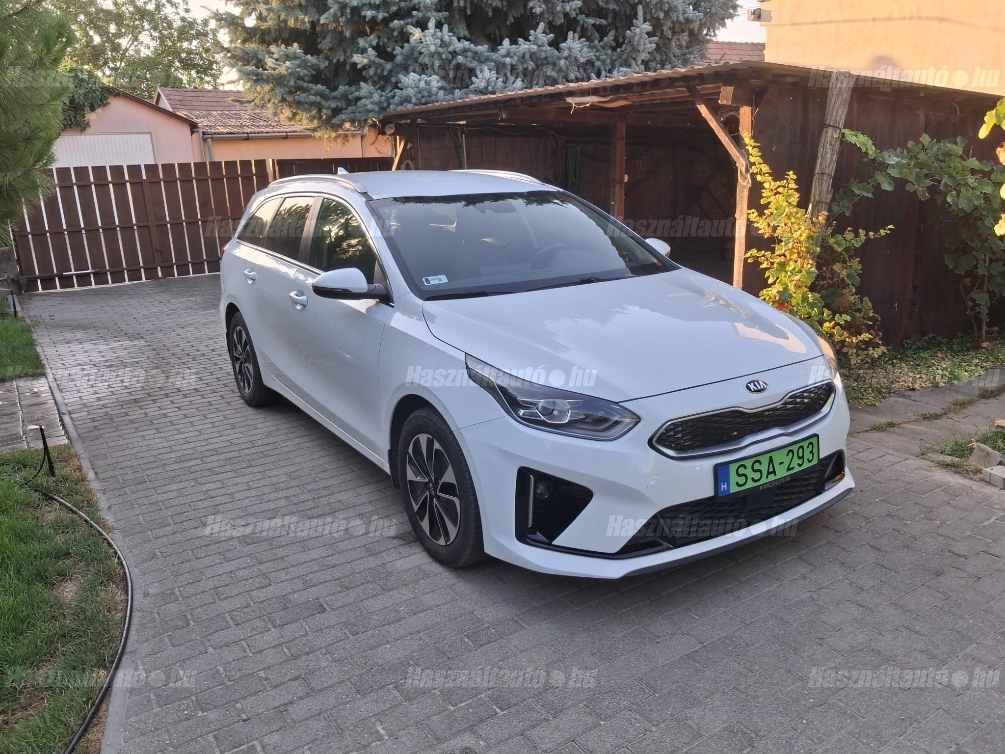 KIA CEE'D 2021/6 - 1