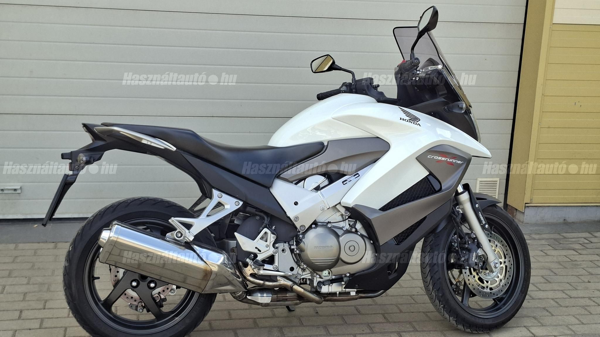 HONDA VFR 800 X 2011/1 - 1