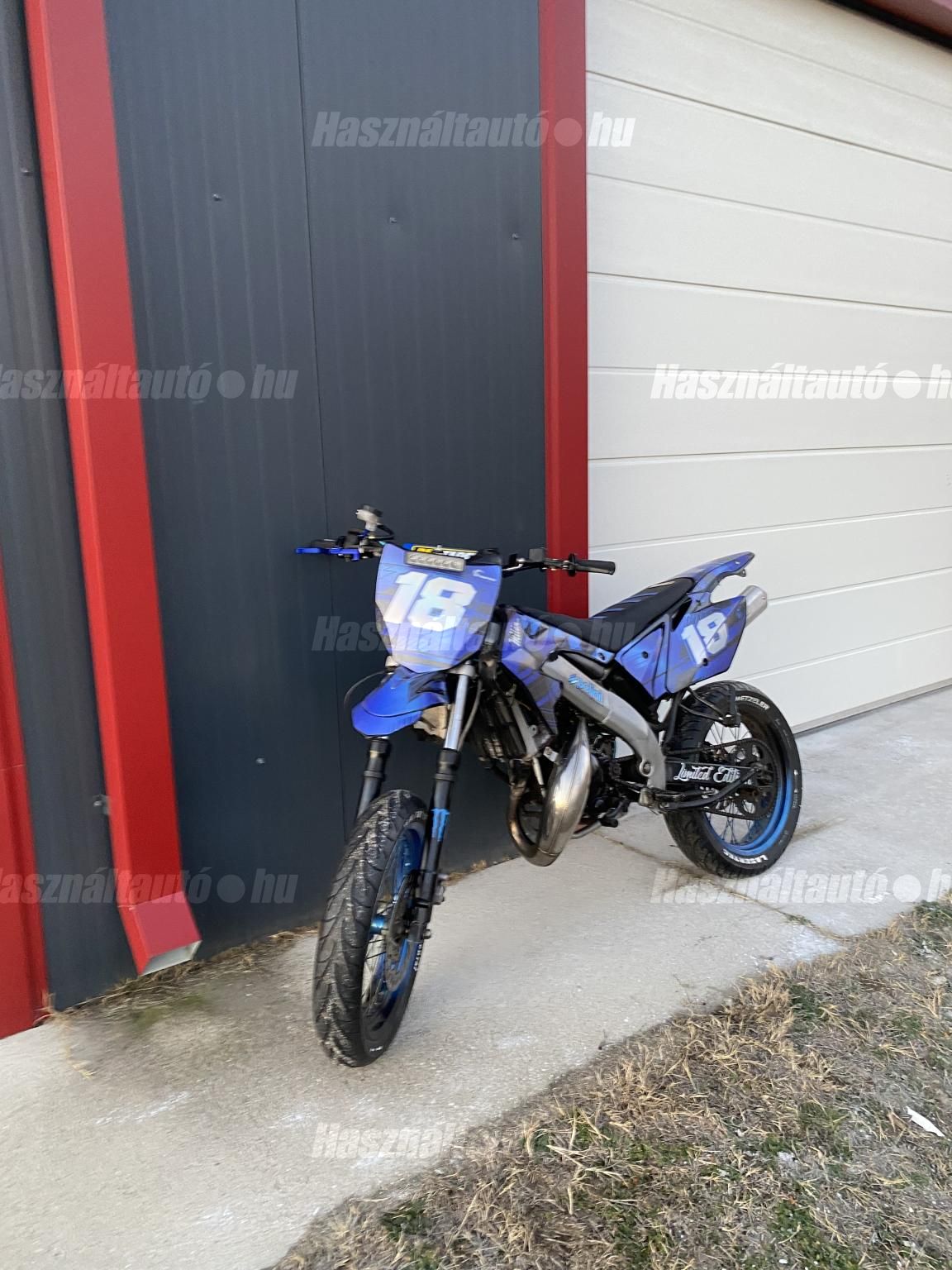 MOTORHISPANIA RYZ 2002 - 1