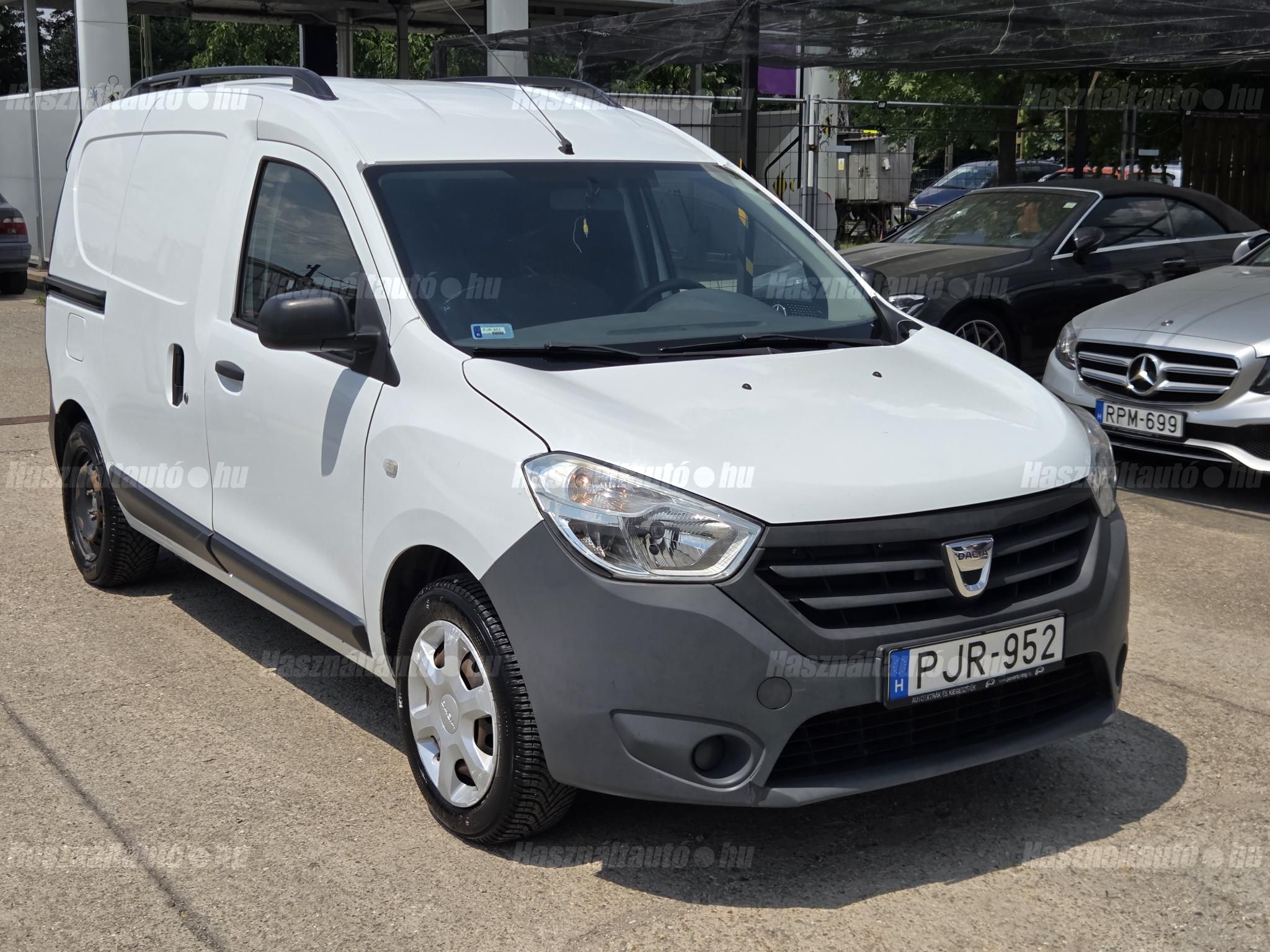 DACIA DOKKER 2017/8 - 1