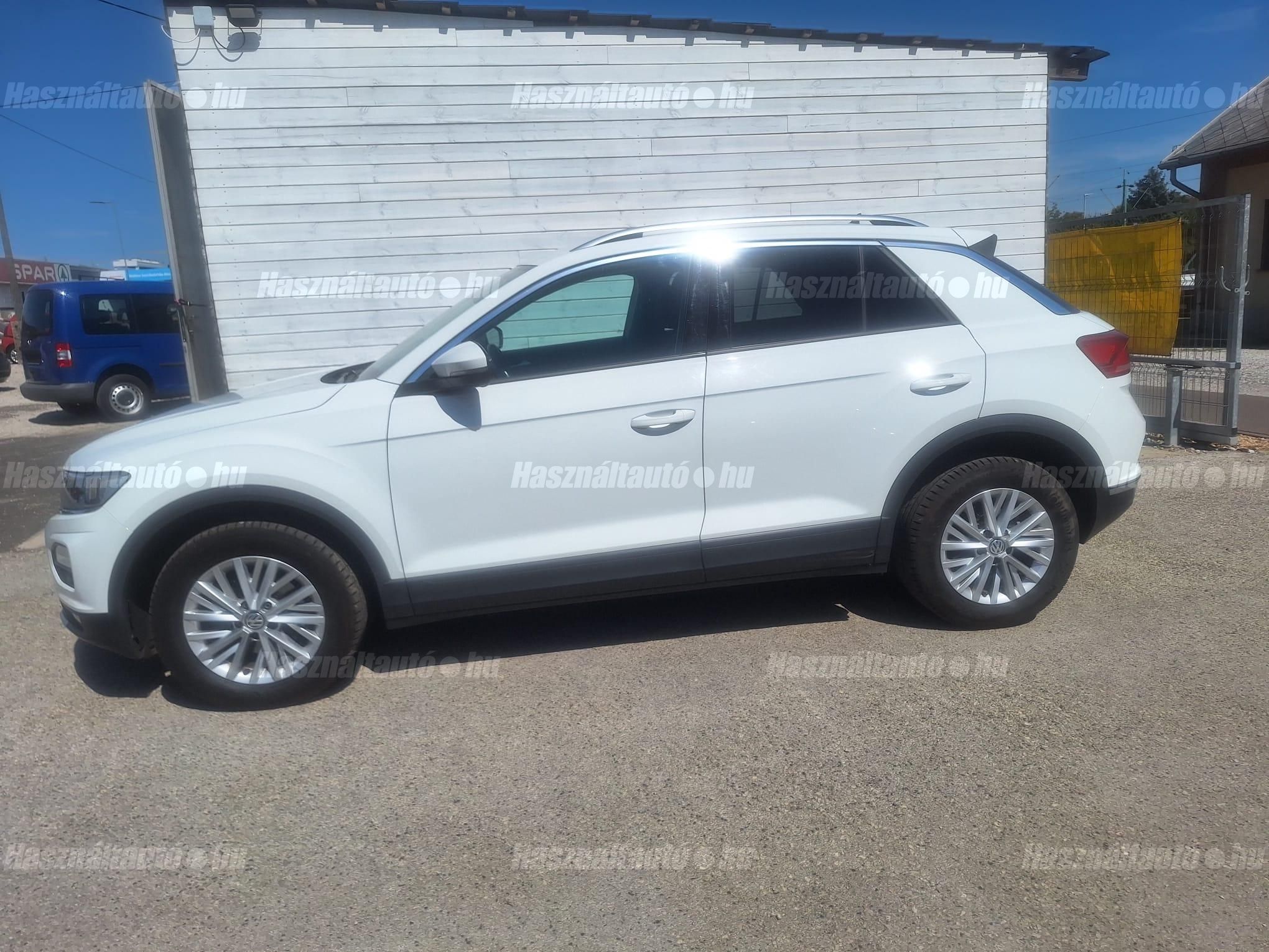 VOLKSWAGEN T-ROC 2019/8 - 1