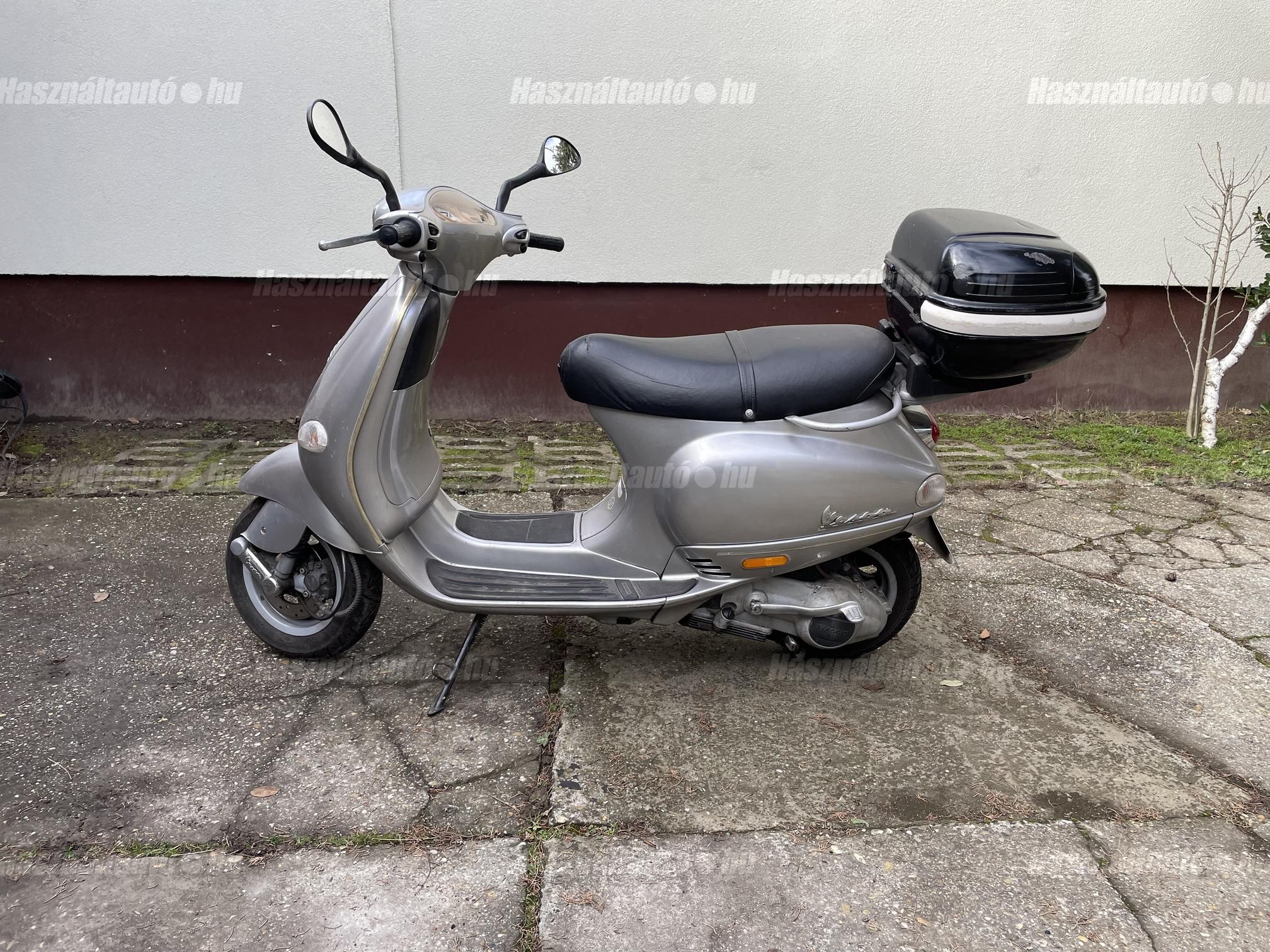 VESPA ET4 2000 - 1