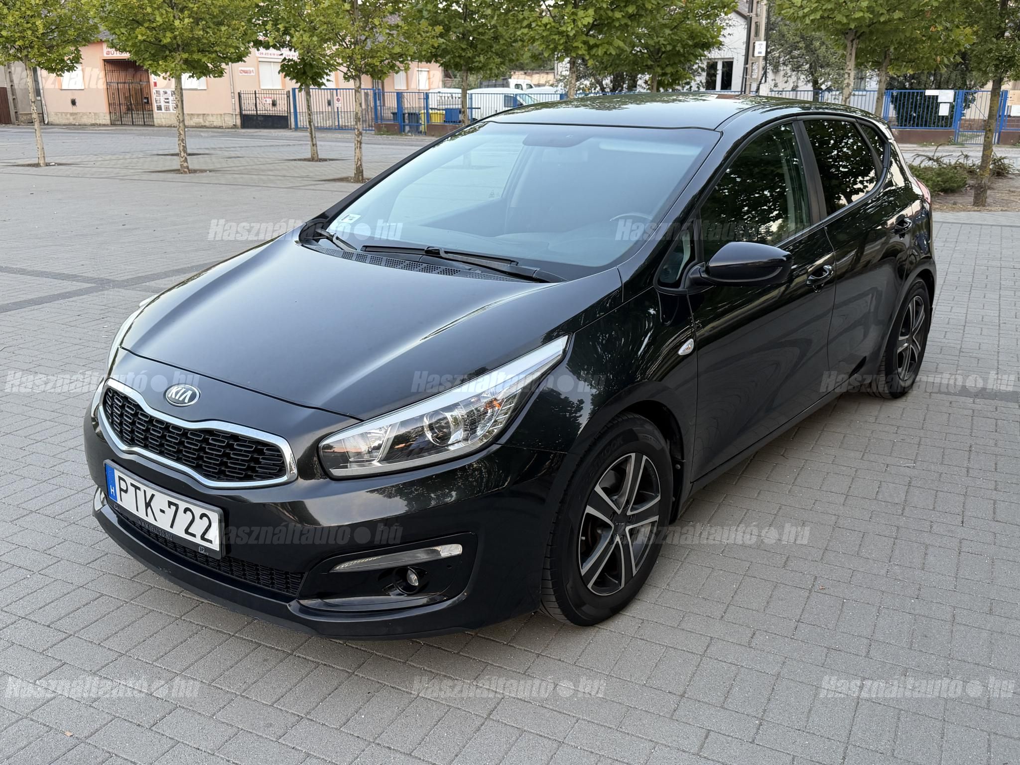 KIA CEE'D 2016/12 - 1