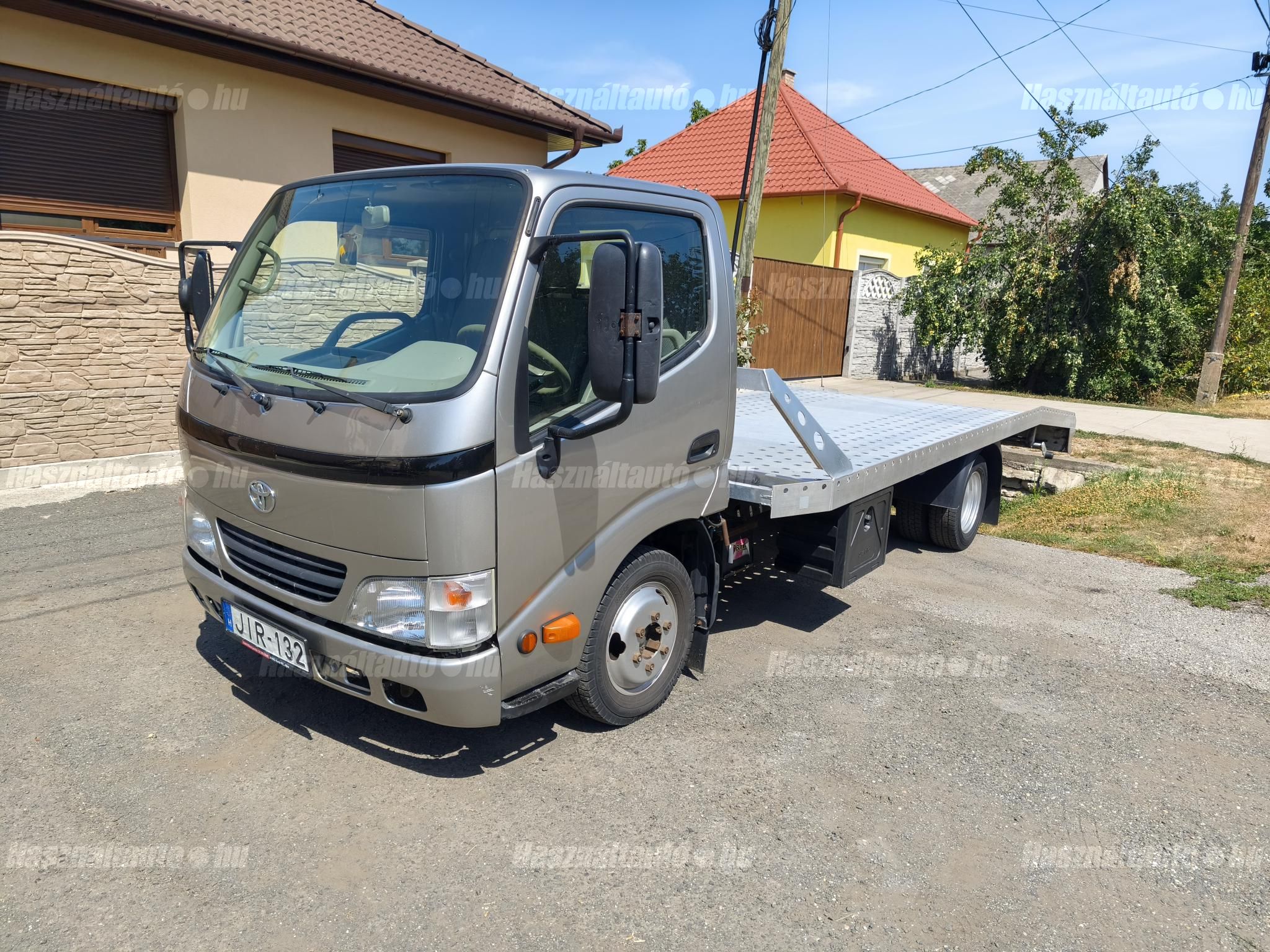 TOYOTA DYNA 2004/7 - 1