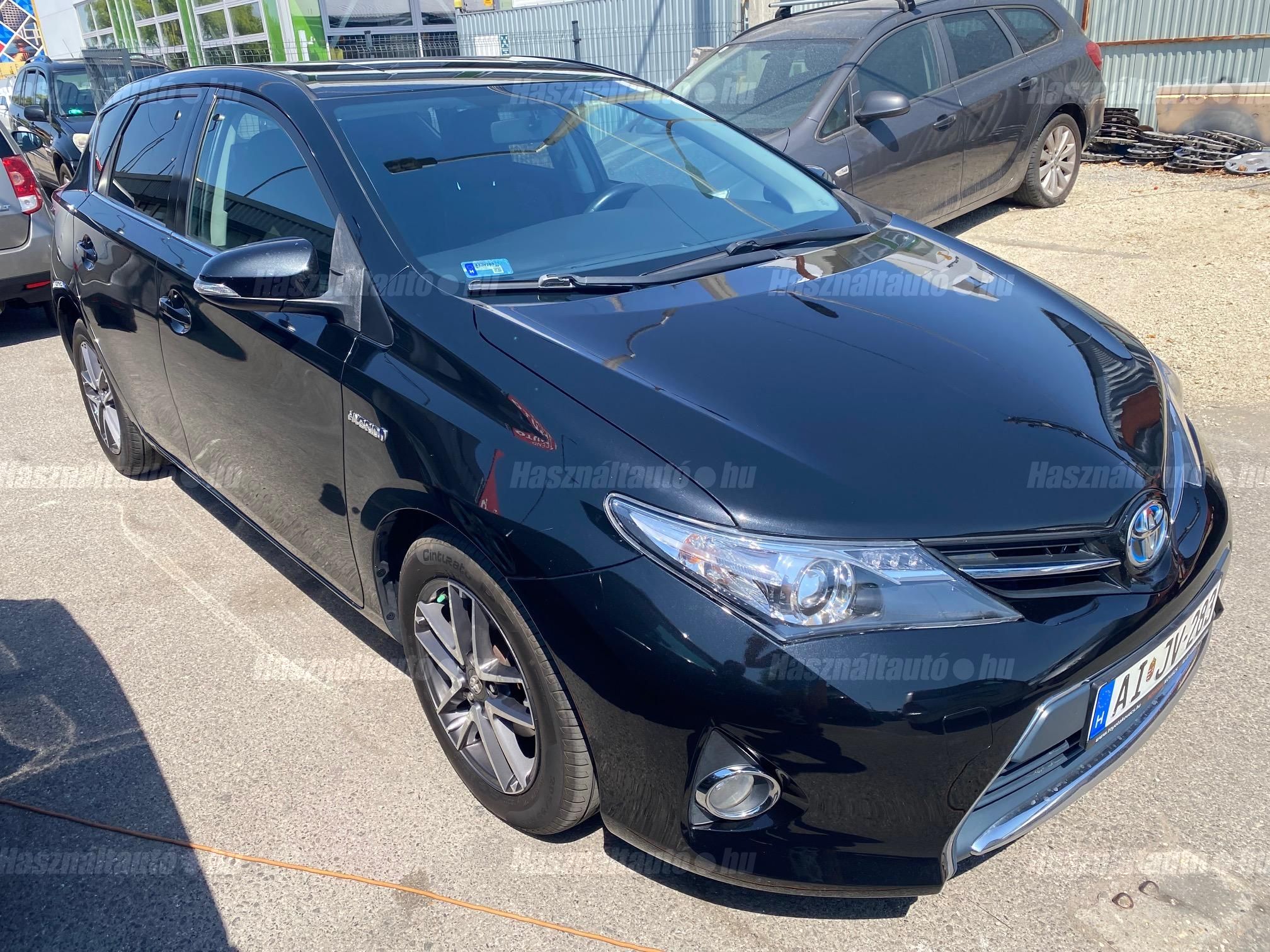 TOYOTA AURIS 2014/12 - 1