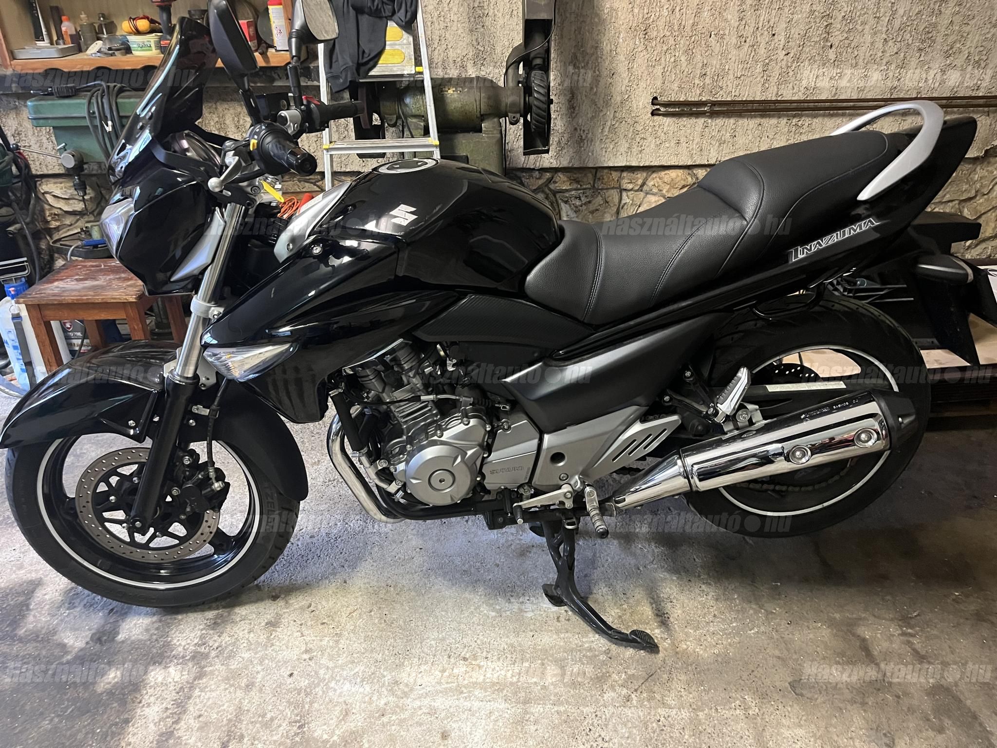 SUZUKI GW 250 INAZUMA 2013 - 1
