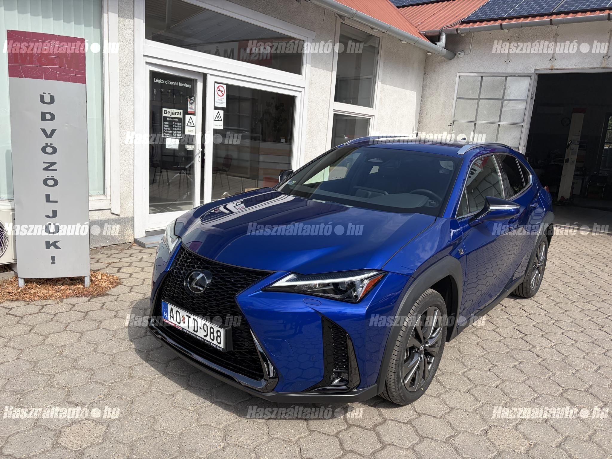 LEXUS UX 2024/11 - 1