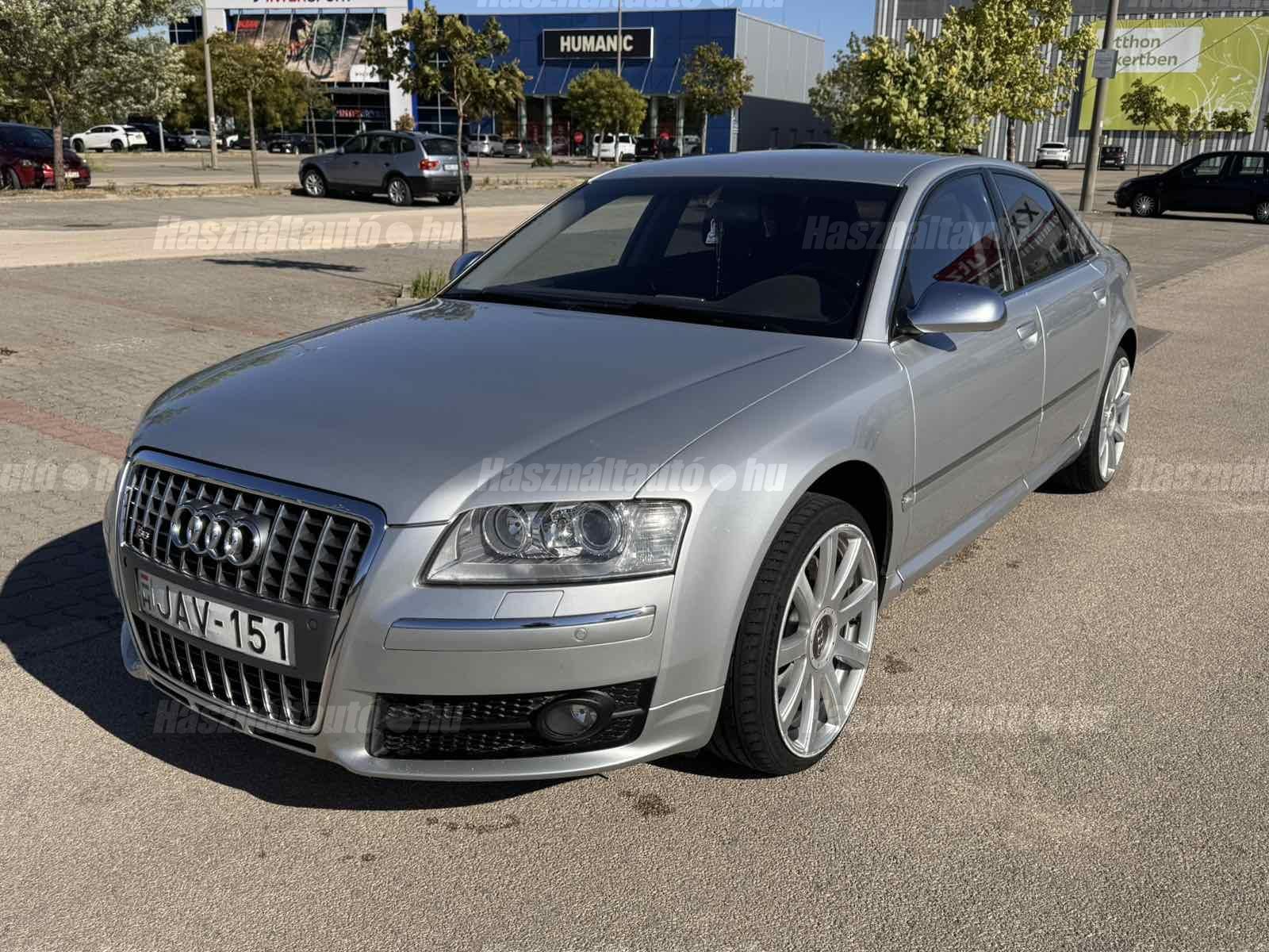 AUDI A8 2004/3 - 1