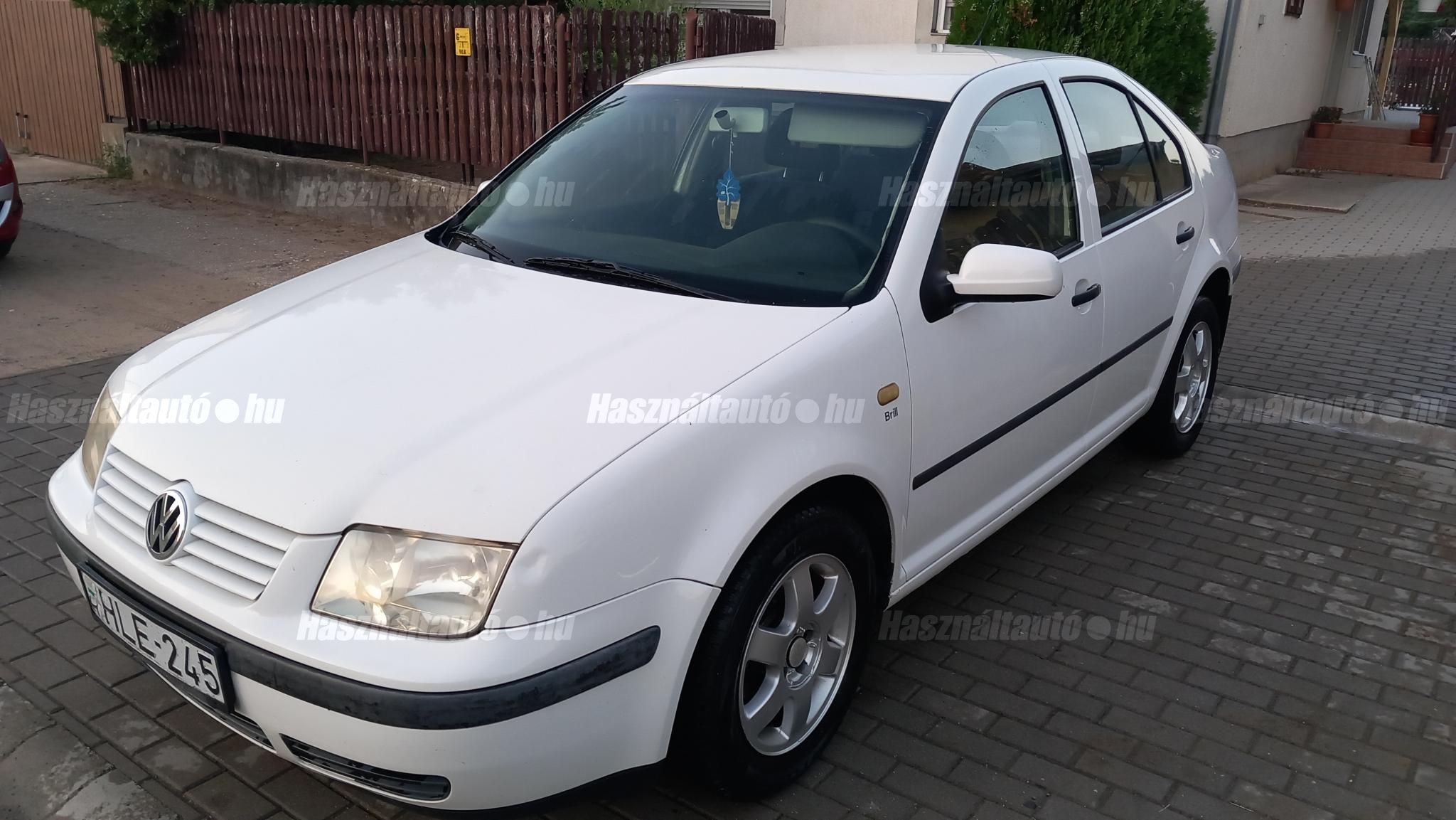 VOLKSWAGEN BORA 2000/10 - 1