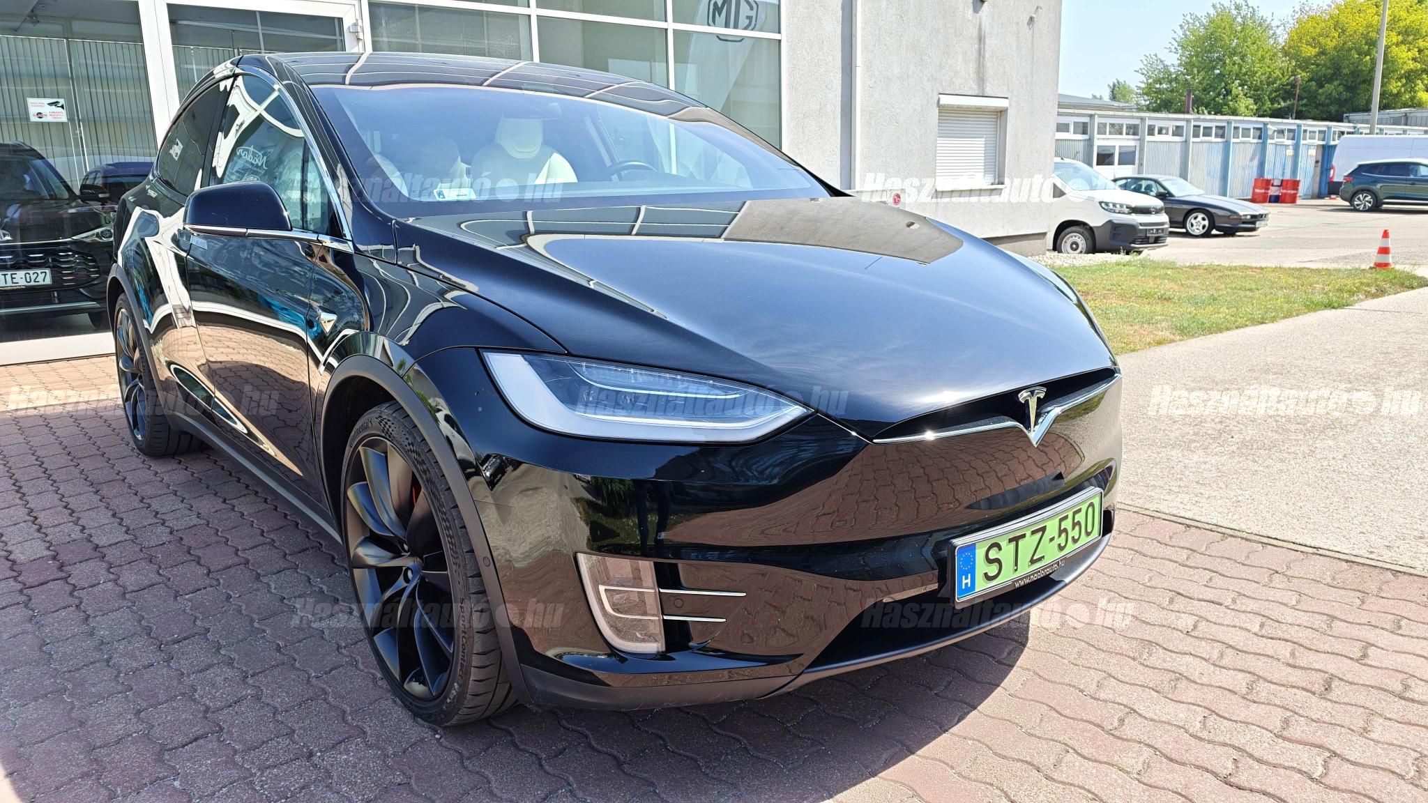 TESLA MODEL X 2021/7 - 1