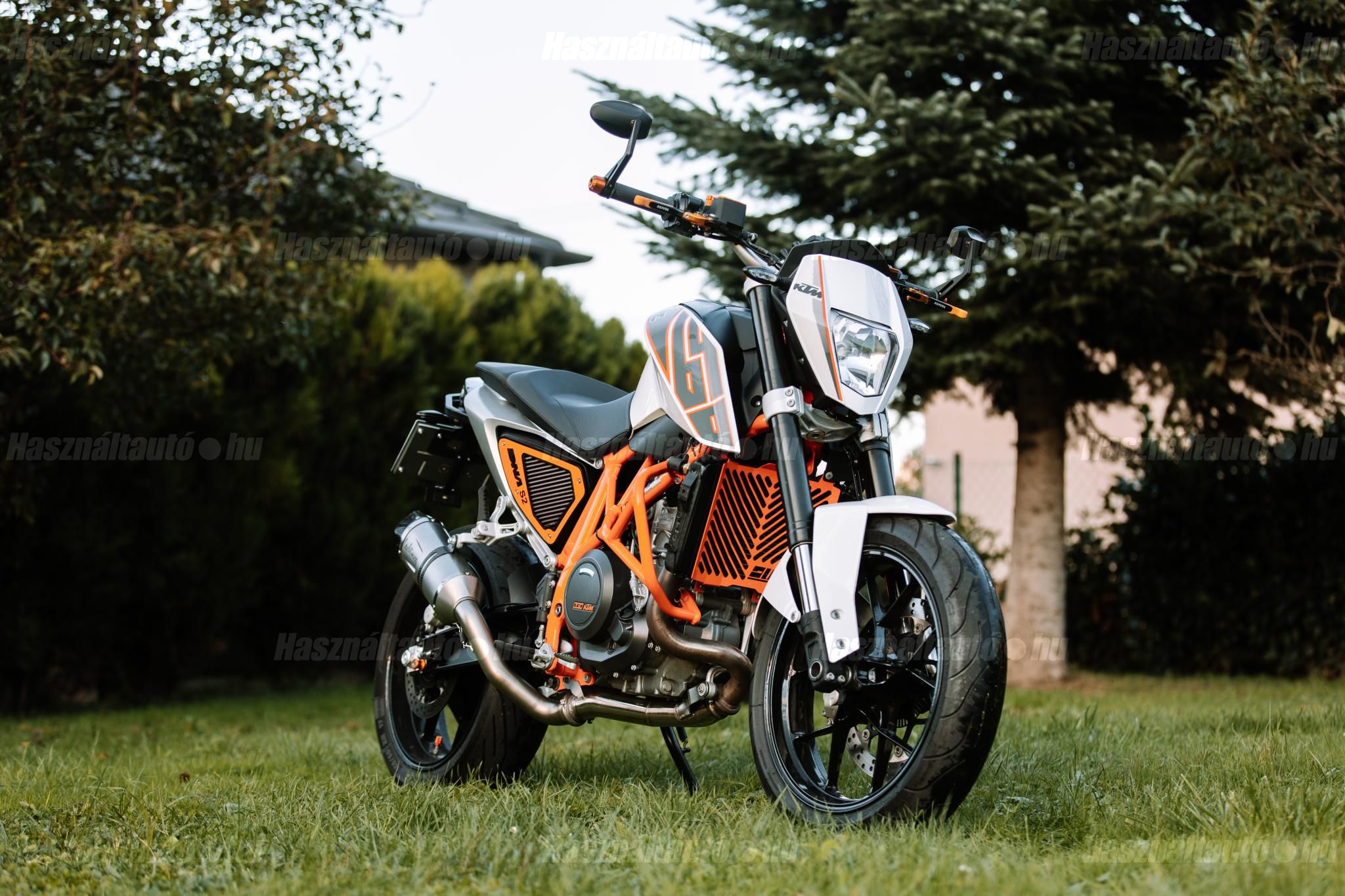 KTM 690 DUKE 2013/4 - 1