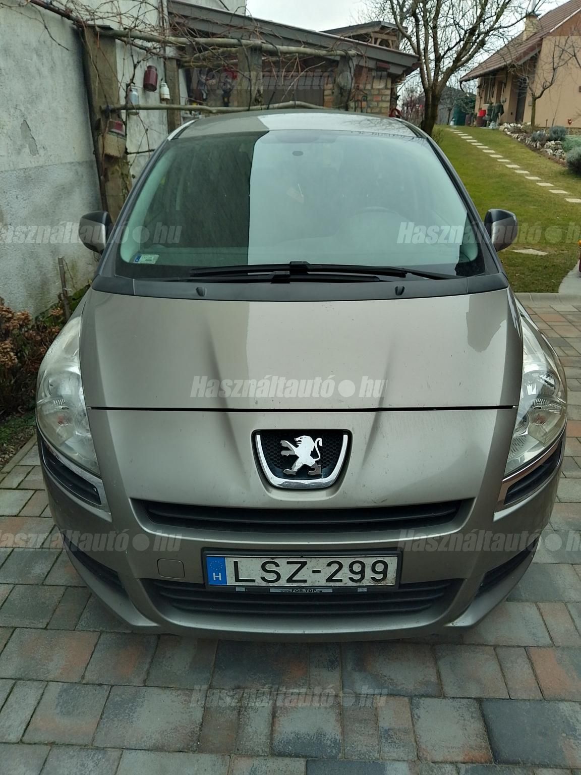 PEUGEOT 5008 2009 - 1