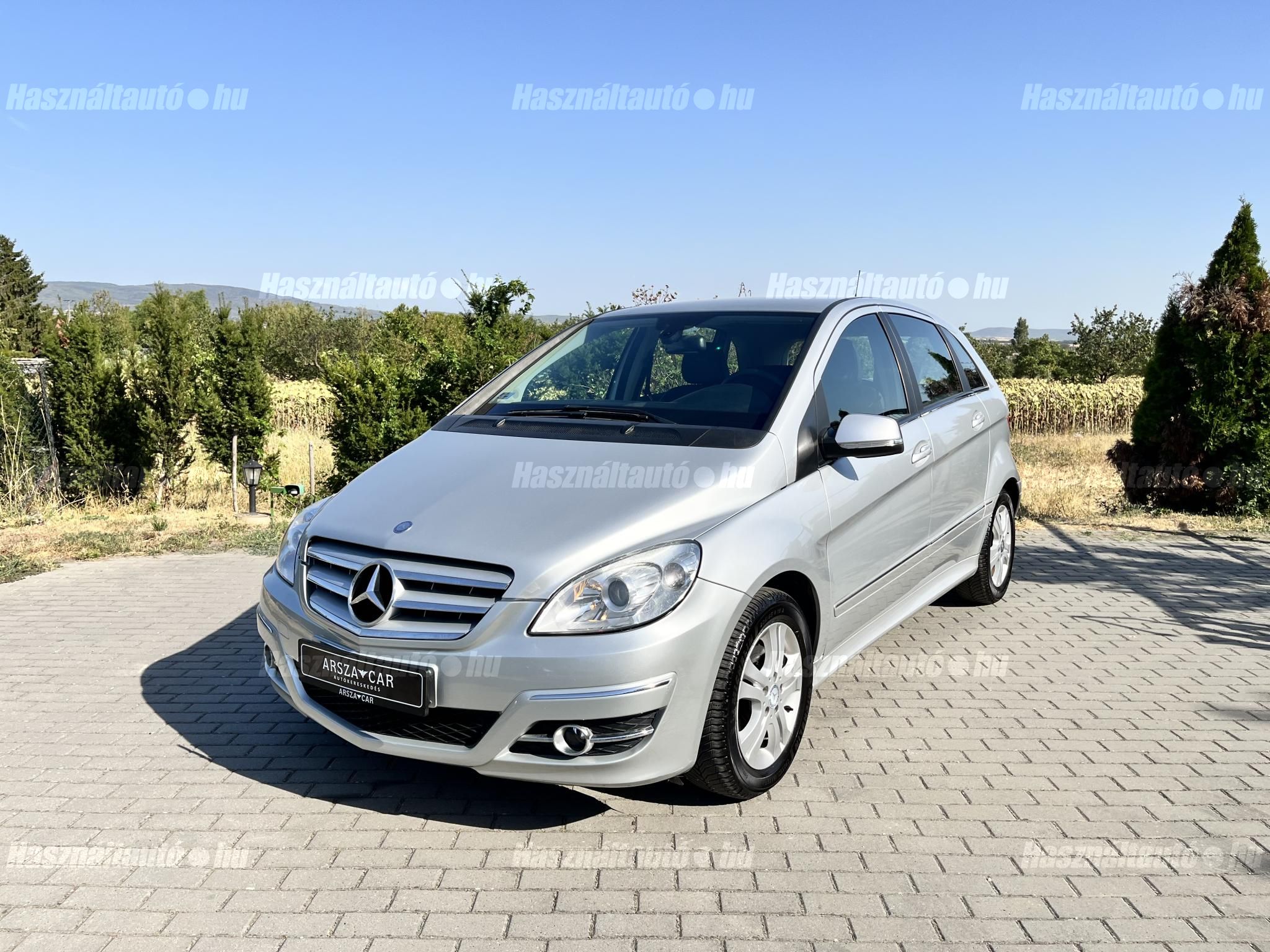 MERCEDES-BENZ B 180 2010/2 - 1