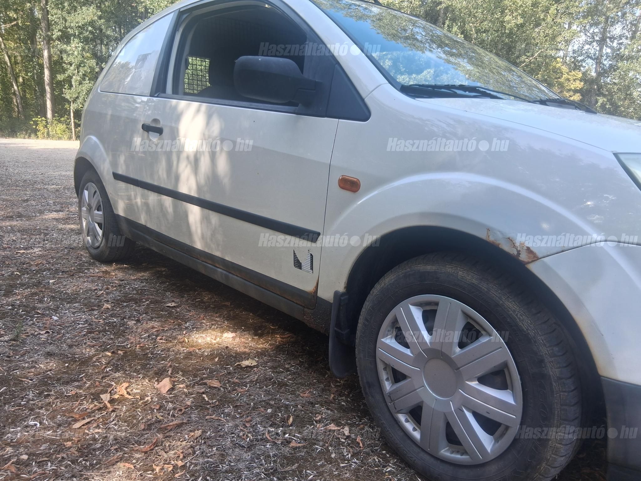 FORD FIESTA 2004/9 - 1