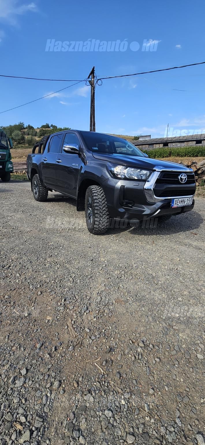 TOYOTA HILUX 2023/12 - 1