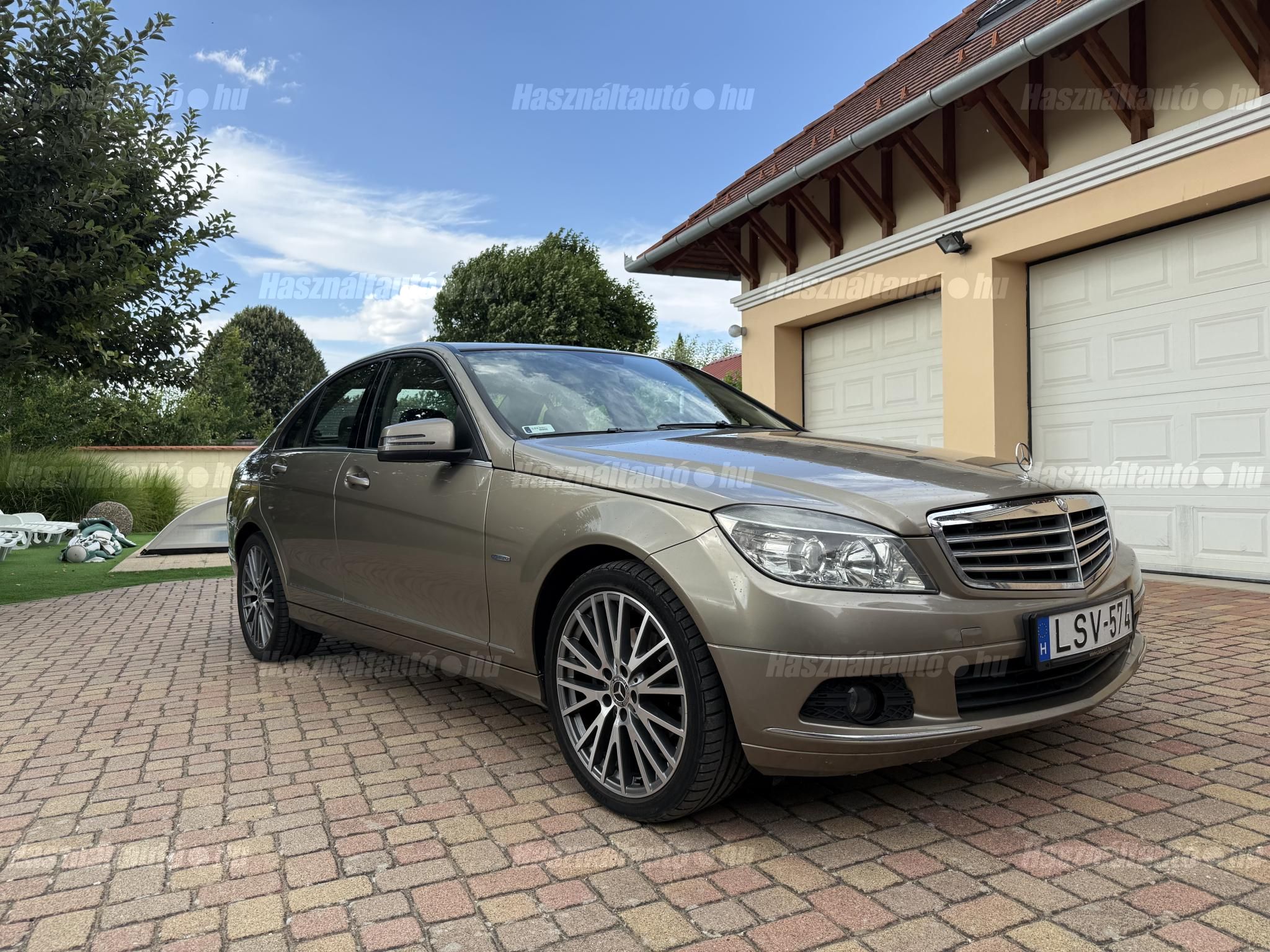 MERCEDES-BENZ C-OSZTÁLY 2010/7 - 1