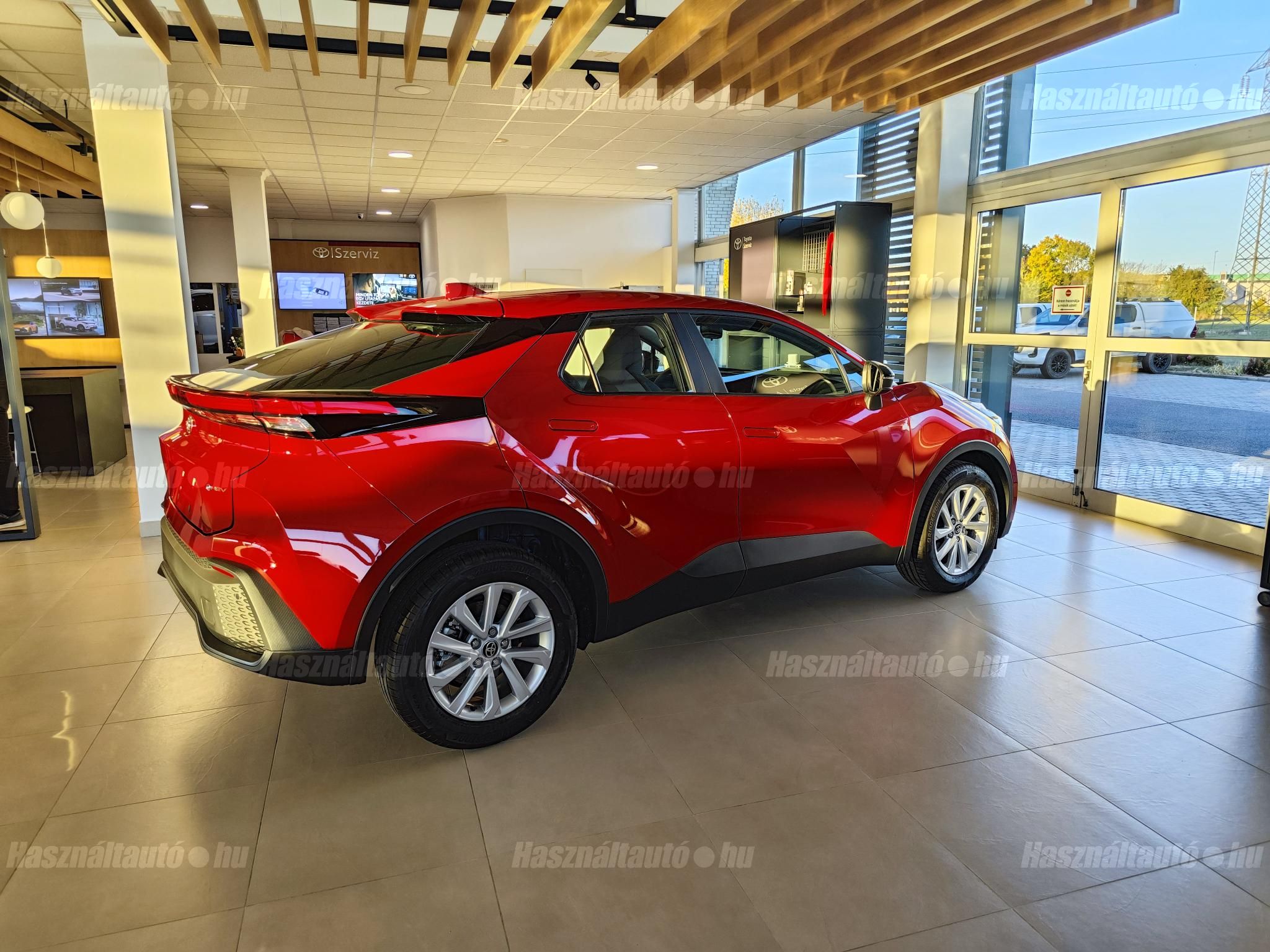 TOYOTA C-HR 2026 - 1