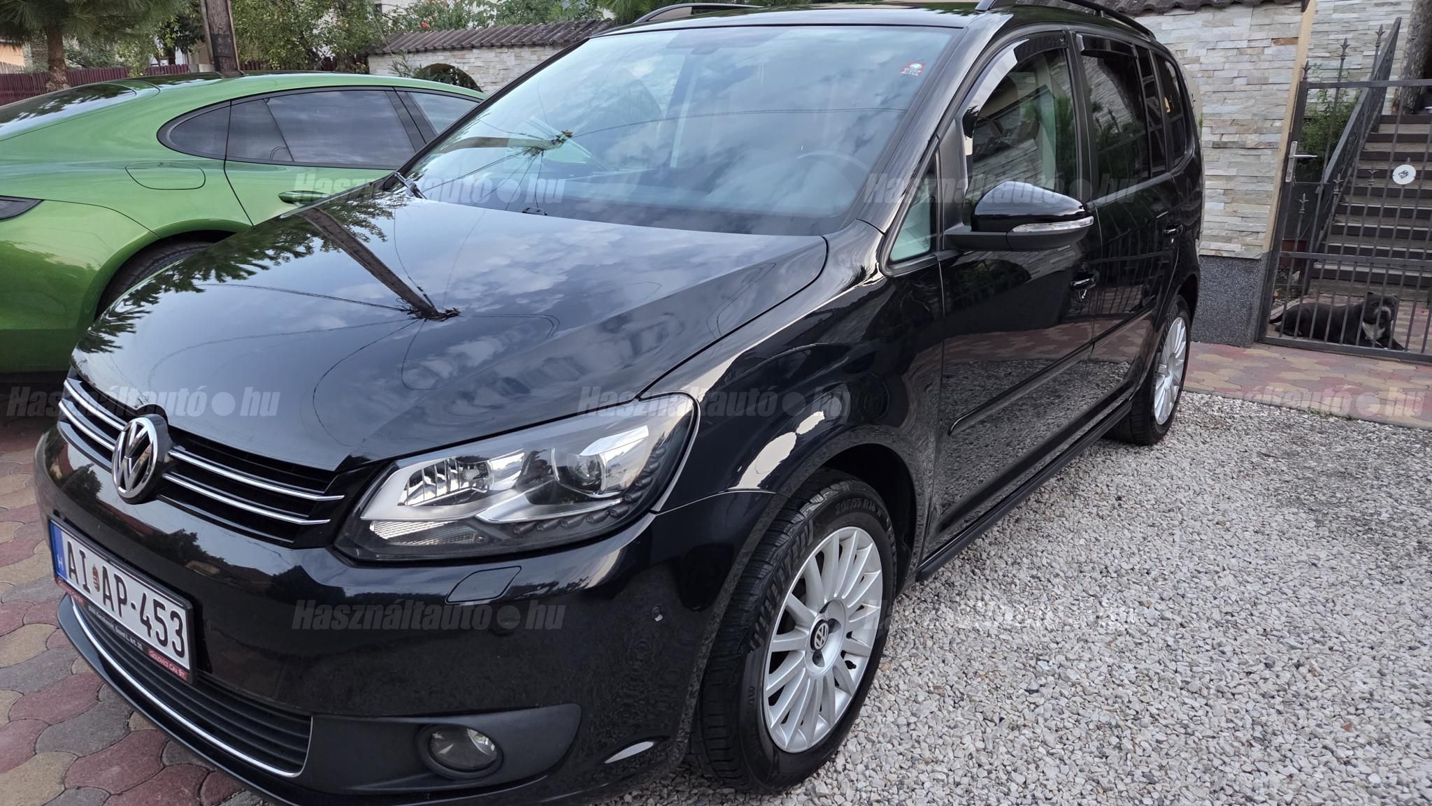VOLKSWAGEN TOURAN 2014/8 - 1