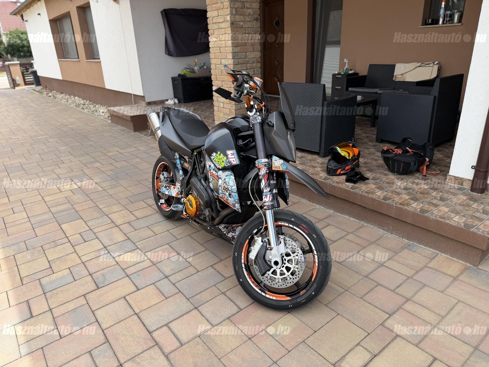 KTM 990 SUPERMOTO 2008/3 - 1