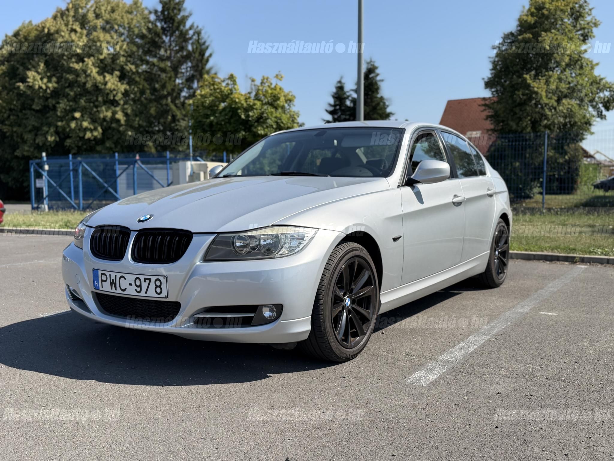 BMW 318 2011/6 - 1
