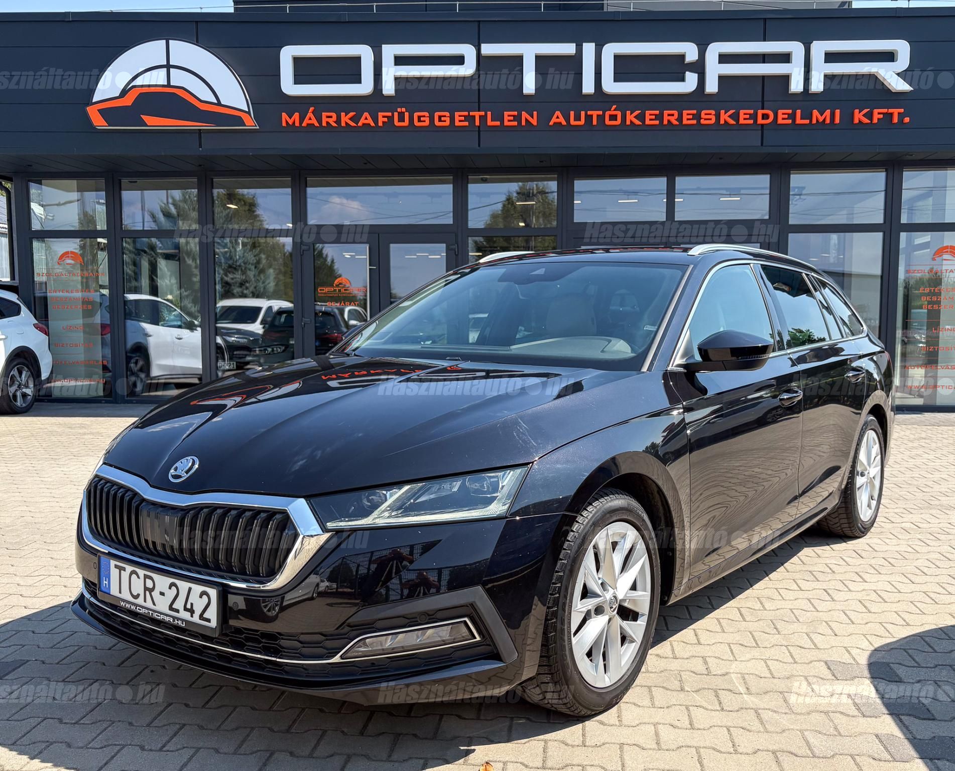 SKODA OCTAVIA 2022/2 - 1