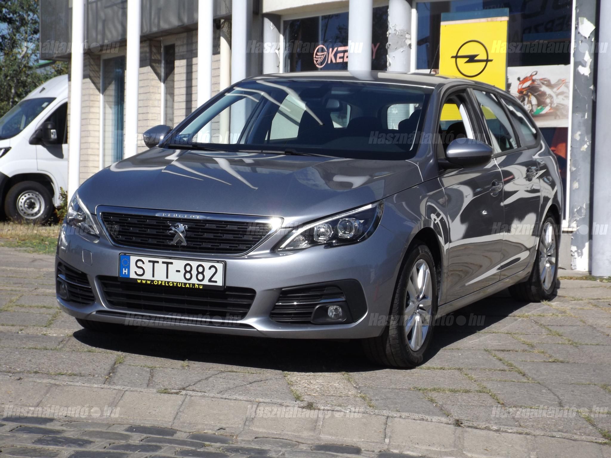 Opel márkakereskedés beszámolt autója!