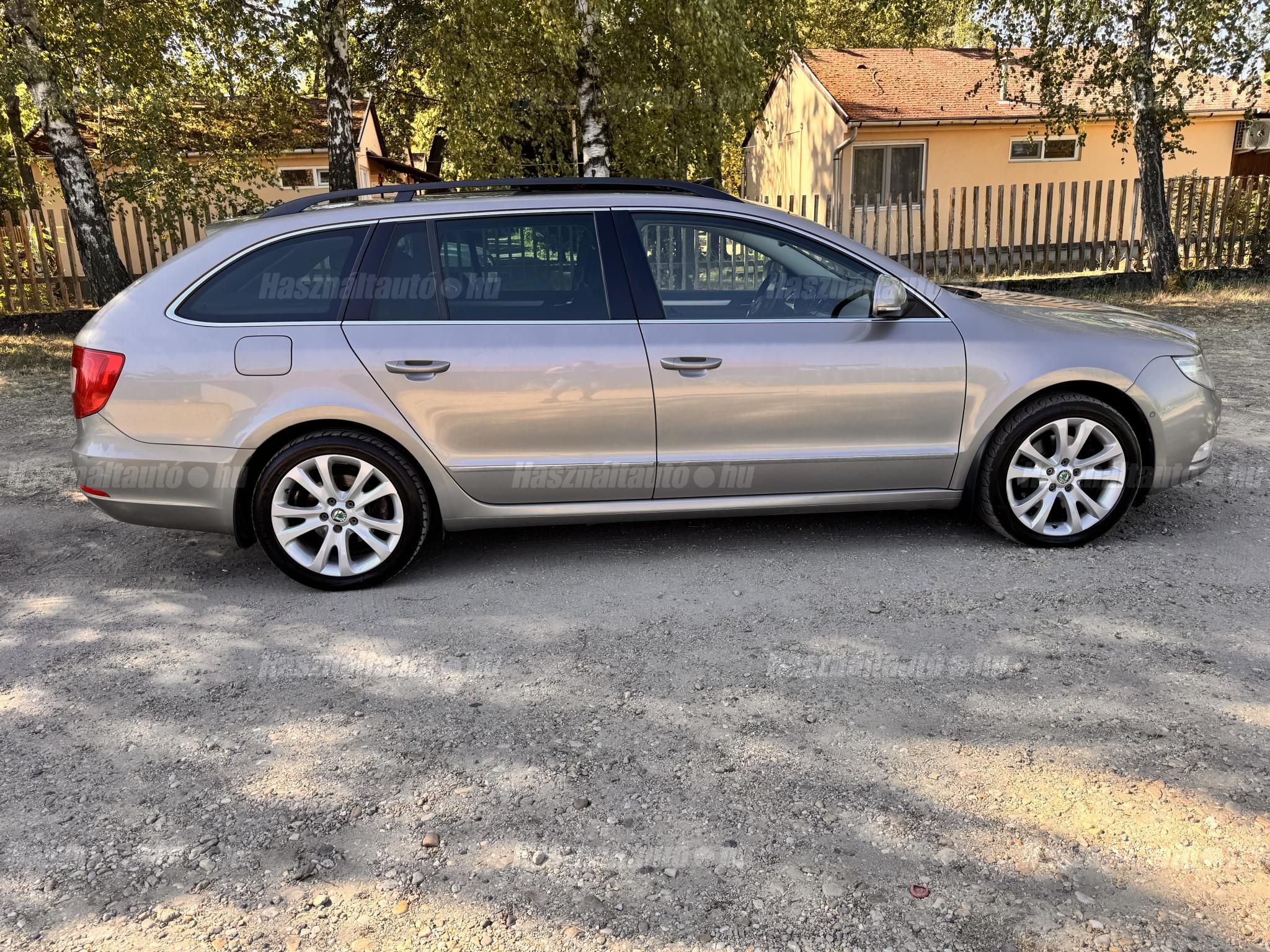 SKODA SUPERB 2013/3 - 1
