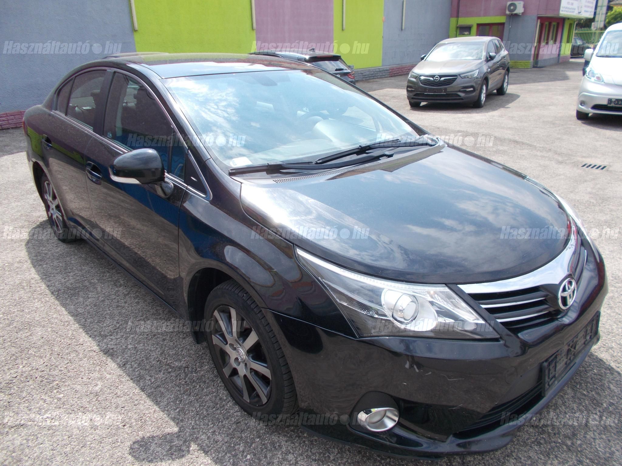 TOYOTA AVENSIS 2013/3 - 1