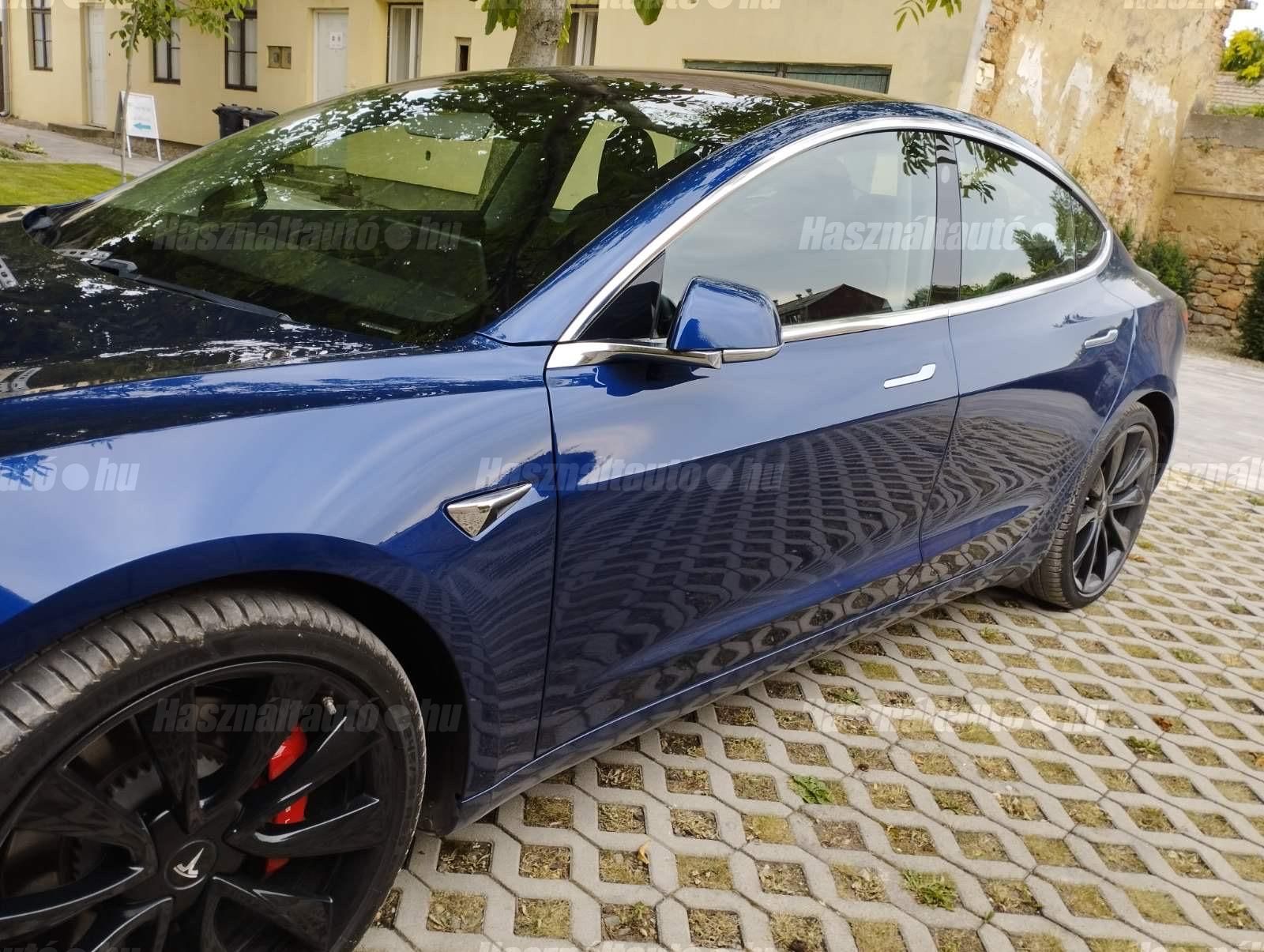 TESLA MODEL 3 2019/3 - 1