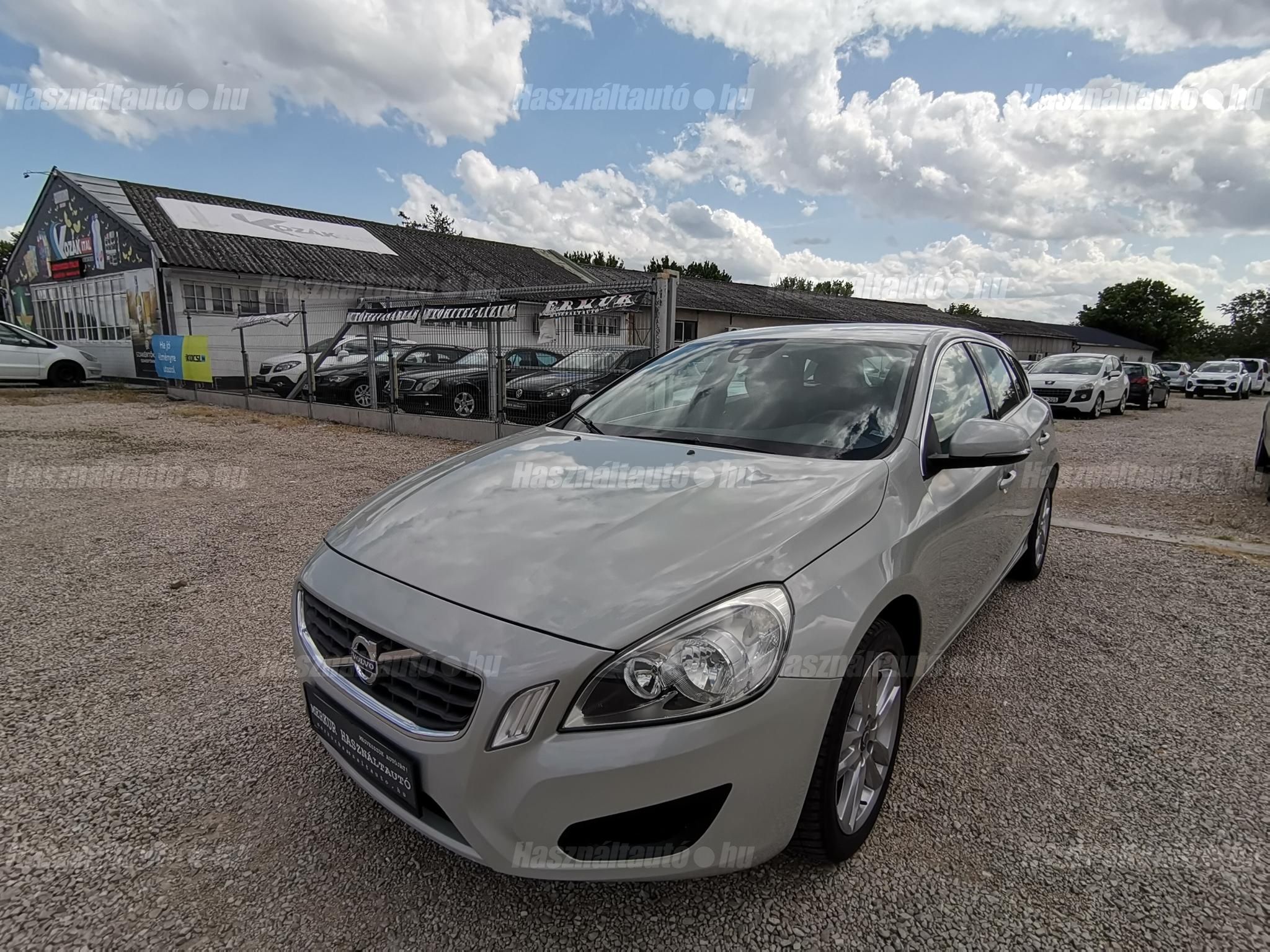 VOLVO V60 2011/4 - 1