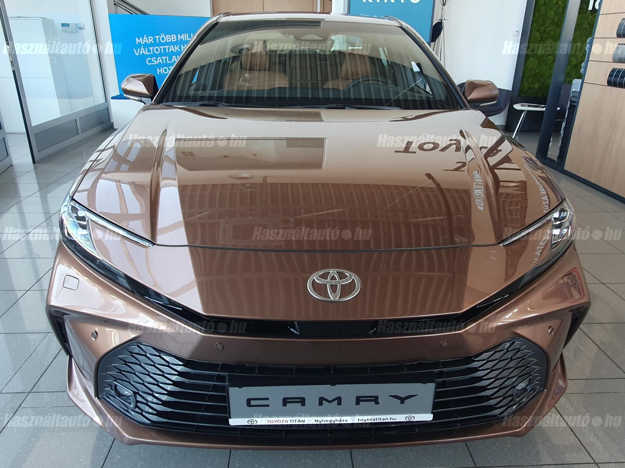 TOYOTA CAMRY 2026/6 - 1