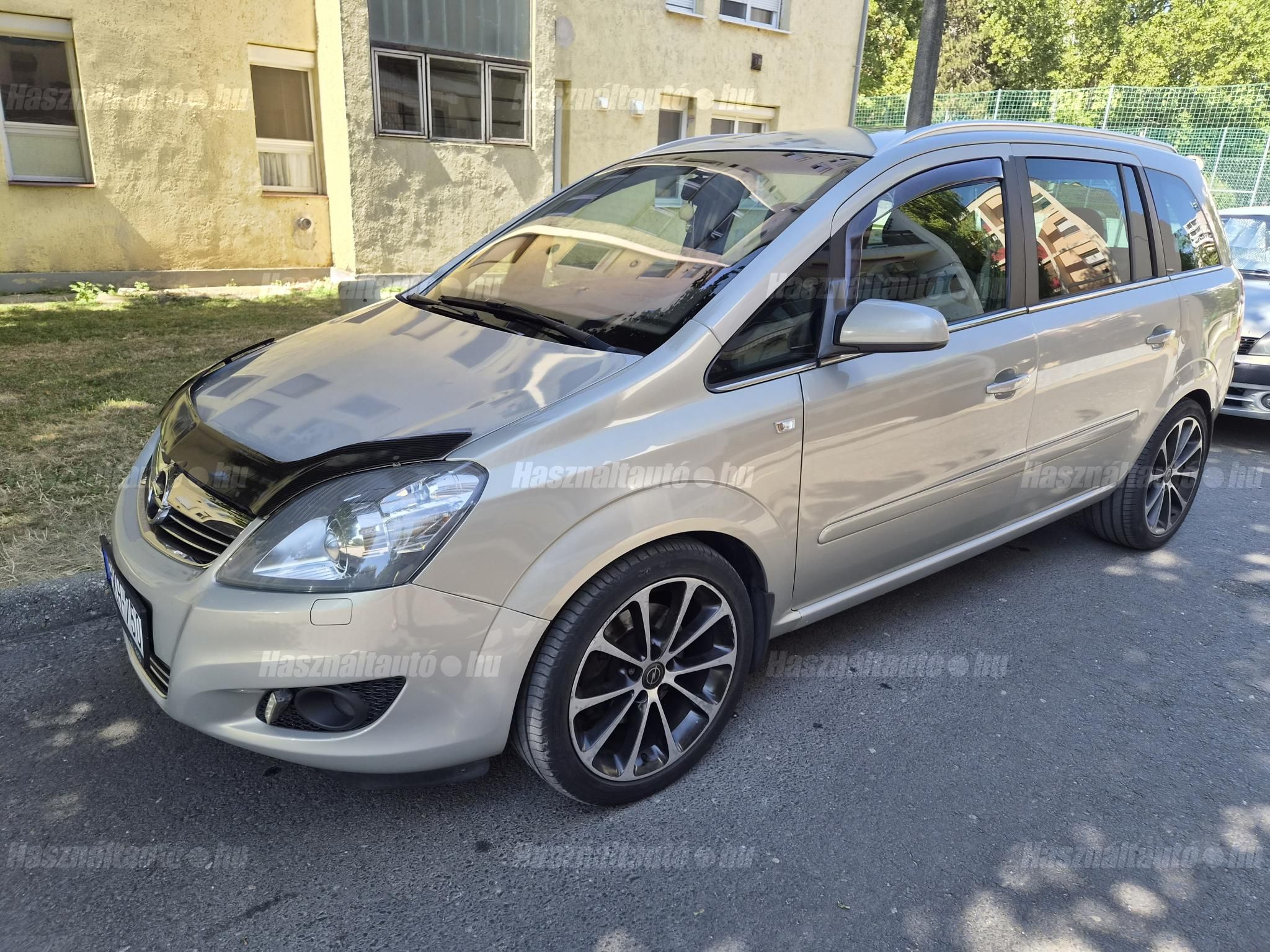 OPEL ZAFIRA B 2009/6 - 1