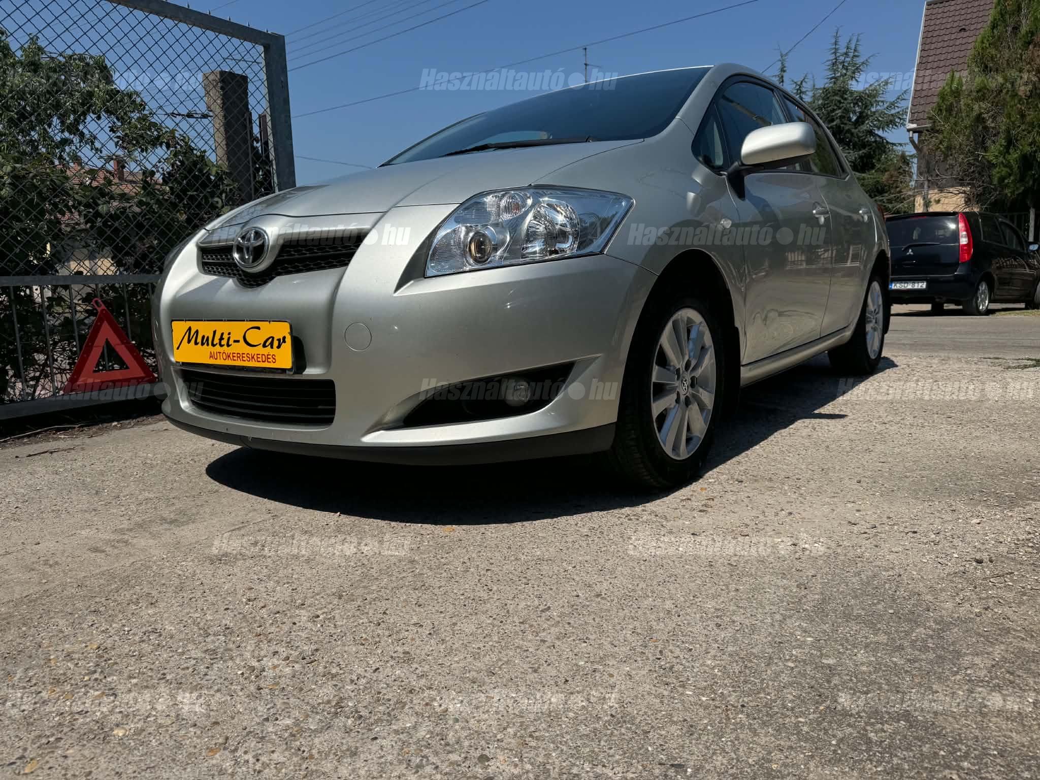 TOYOTA AURIS 2009/6 - 1