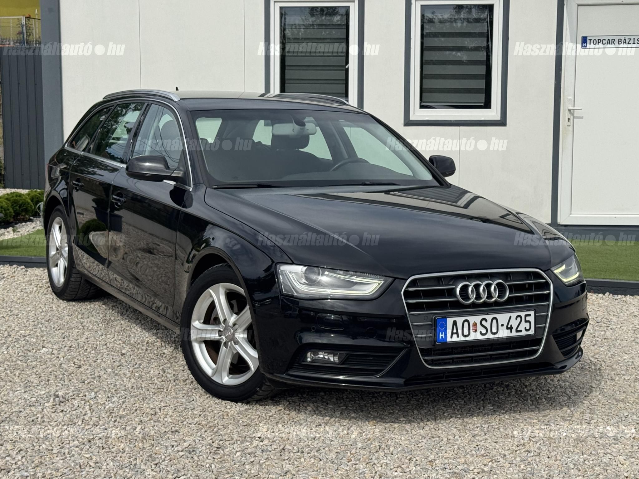 AUDI A4 2013/12 - 1