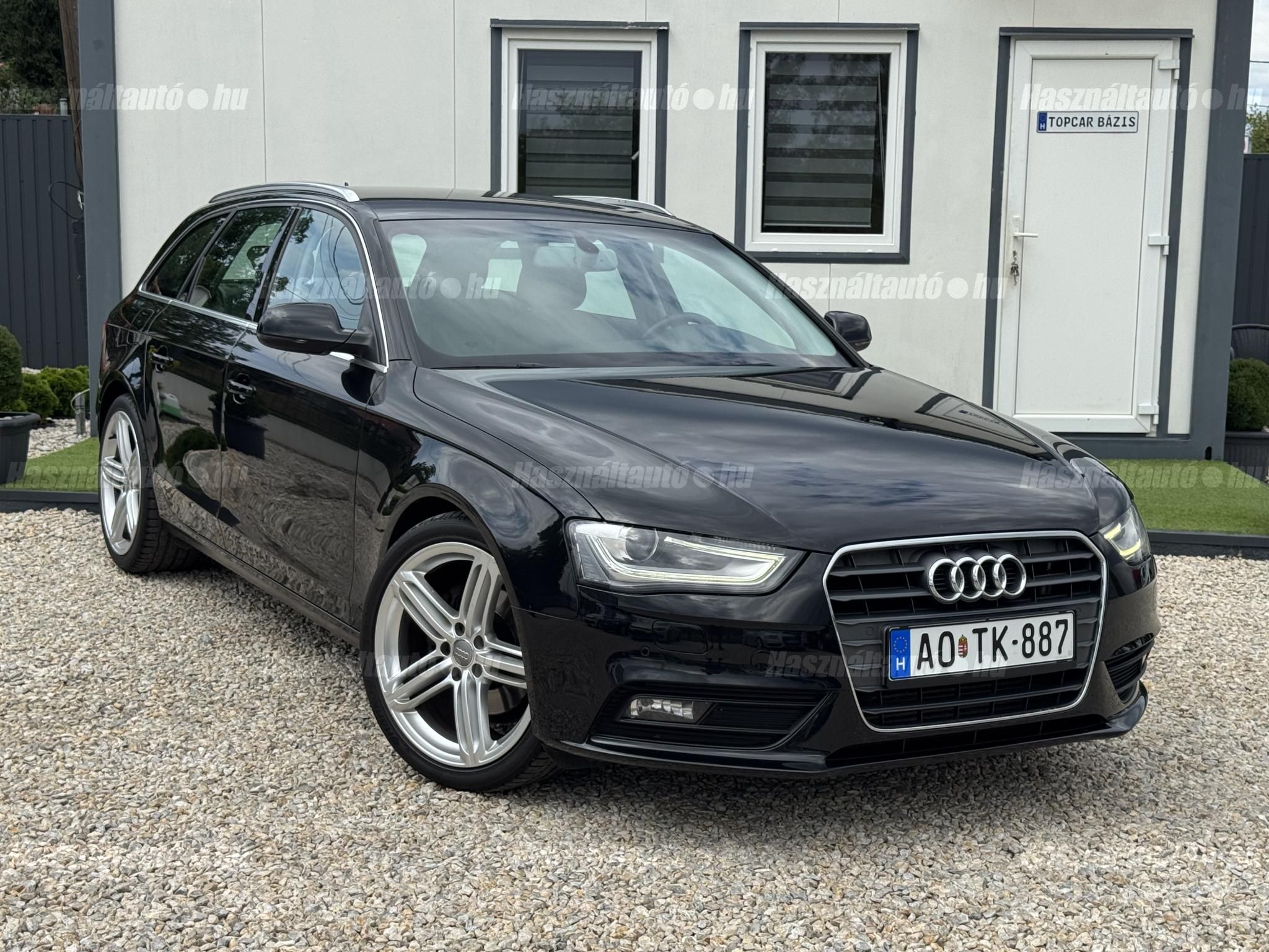 AUDI A4 2012/6 - 1