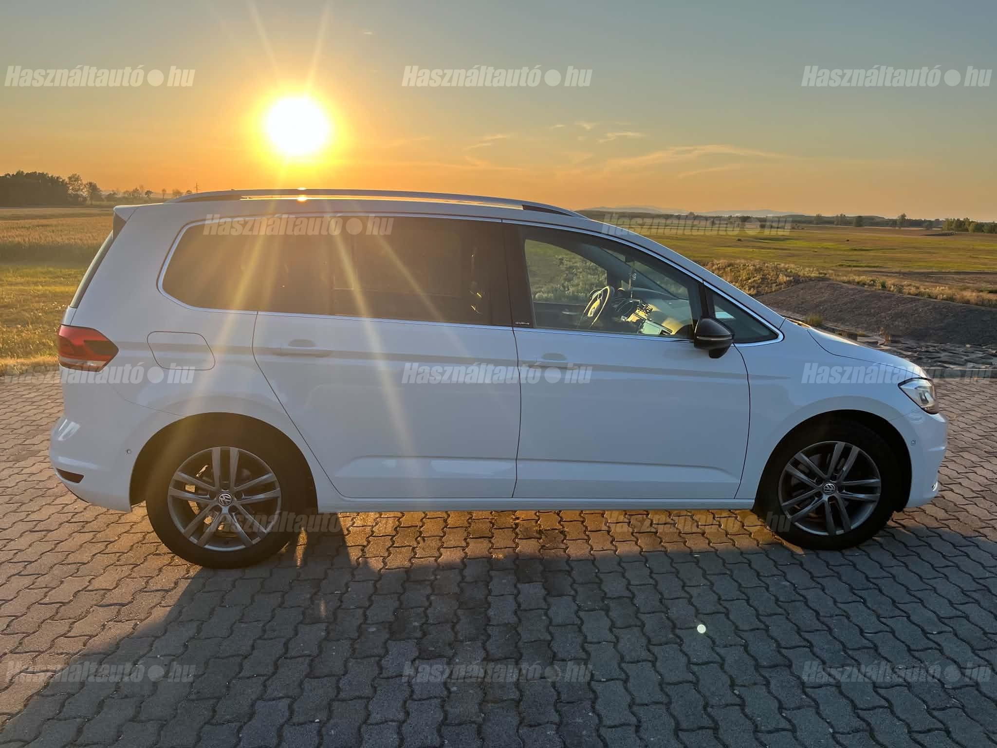 VOLKSWAGEN TOURAN 2019/9 - 1